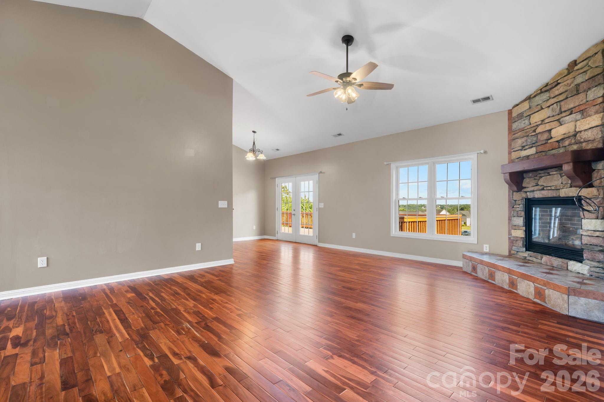 5395 Stonegate Farm Drive — photo