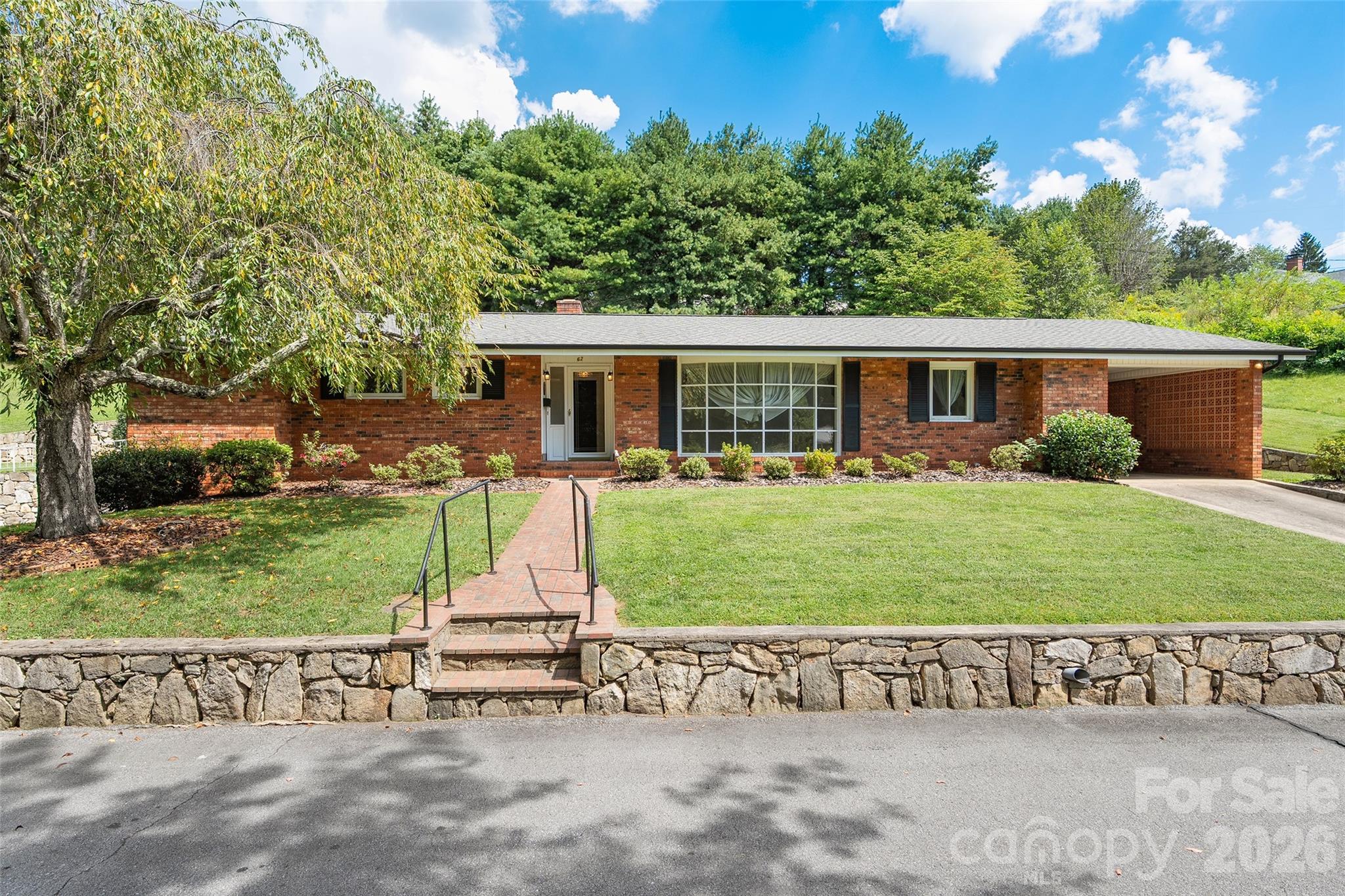 62 W Haywood Drive — photo