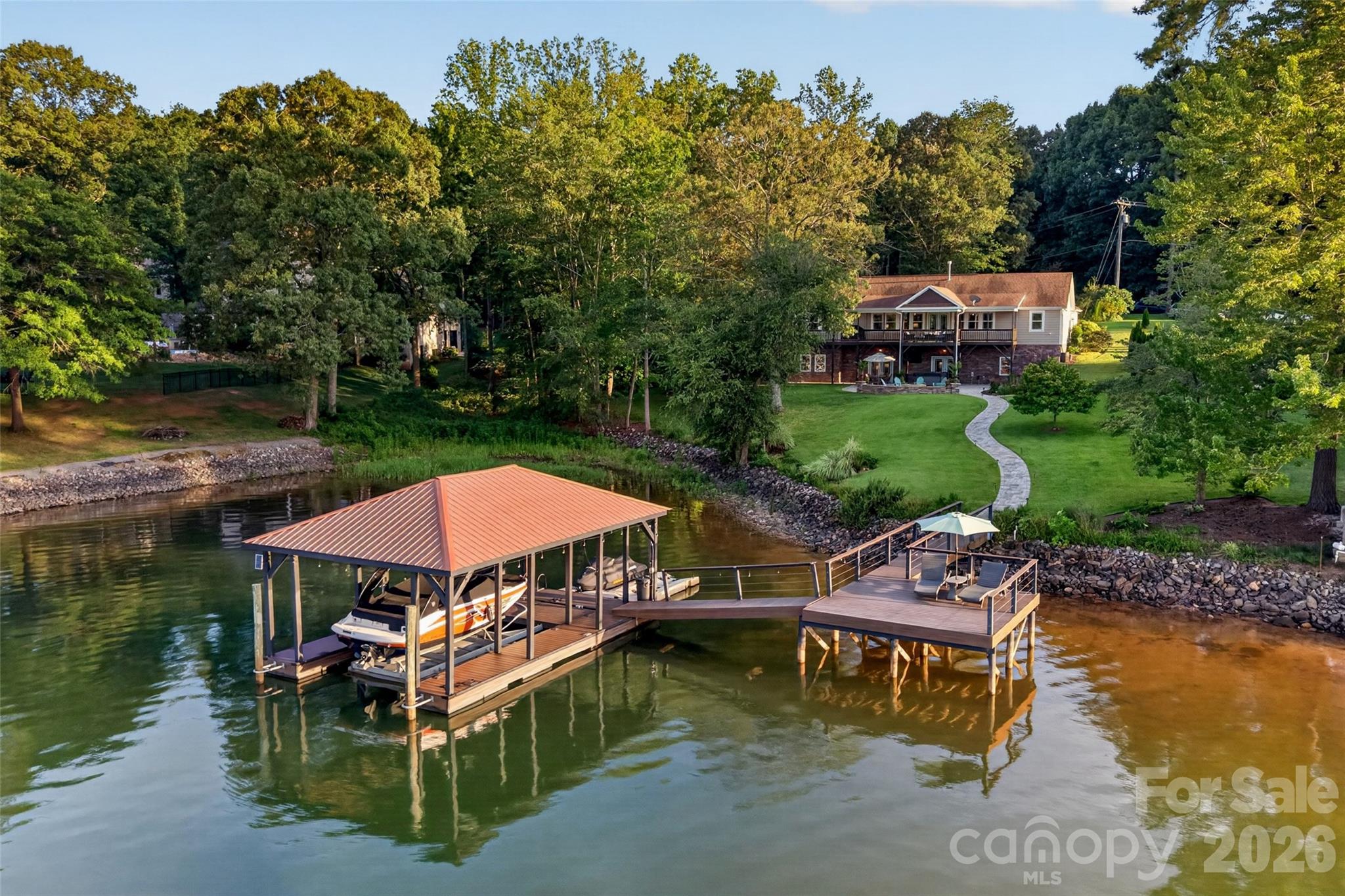 7144 Lynbrook Creek Road — photo
