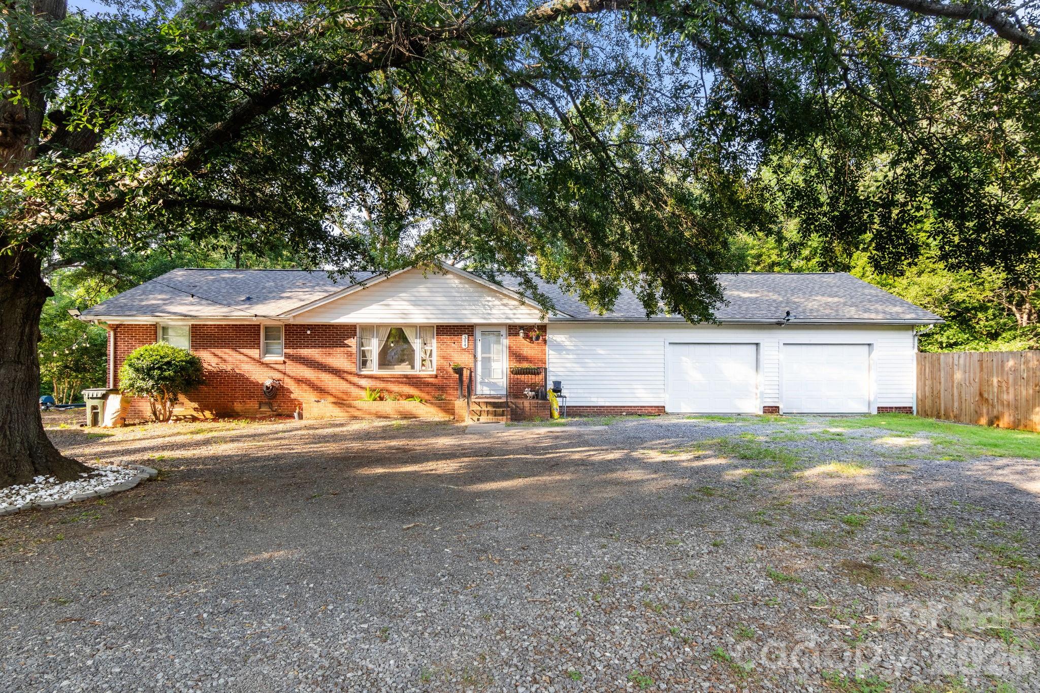 314 Laurel Hill Road — photo
