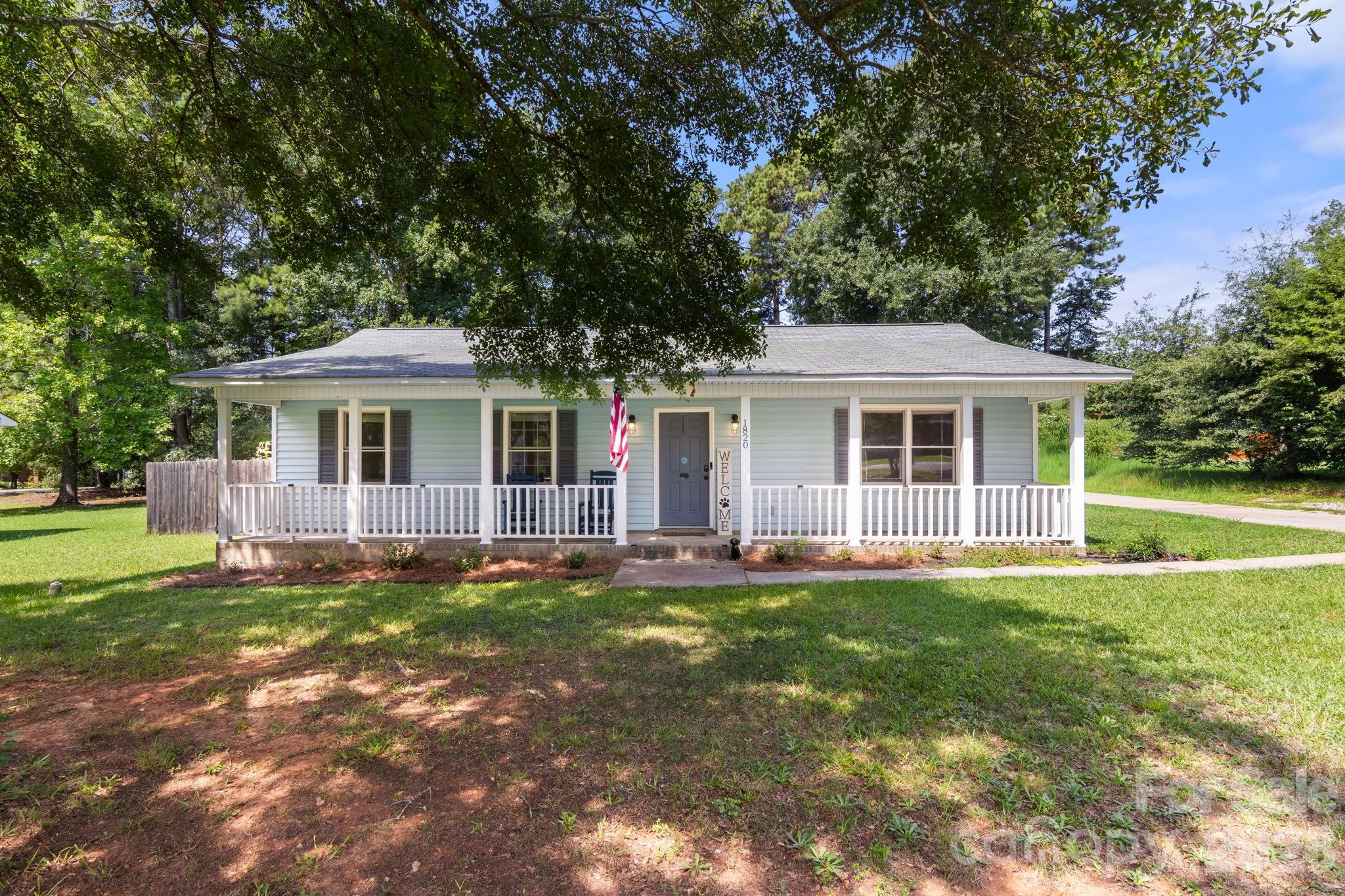 1820 Bridgewood Drive — photo