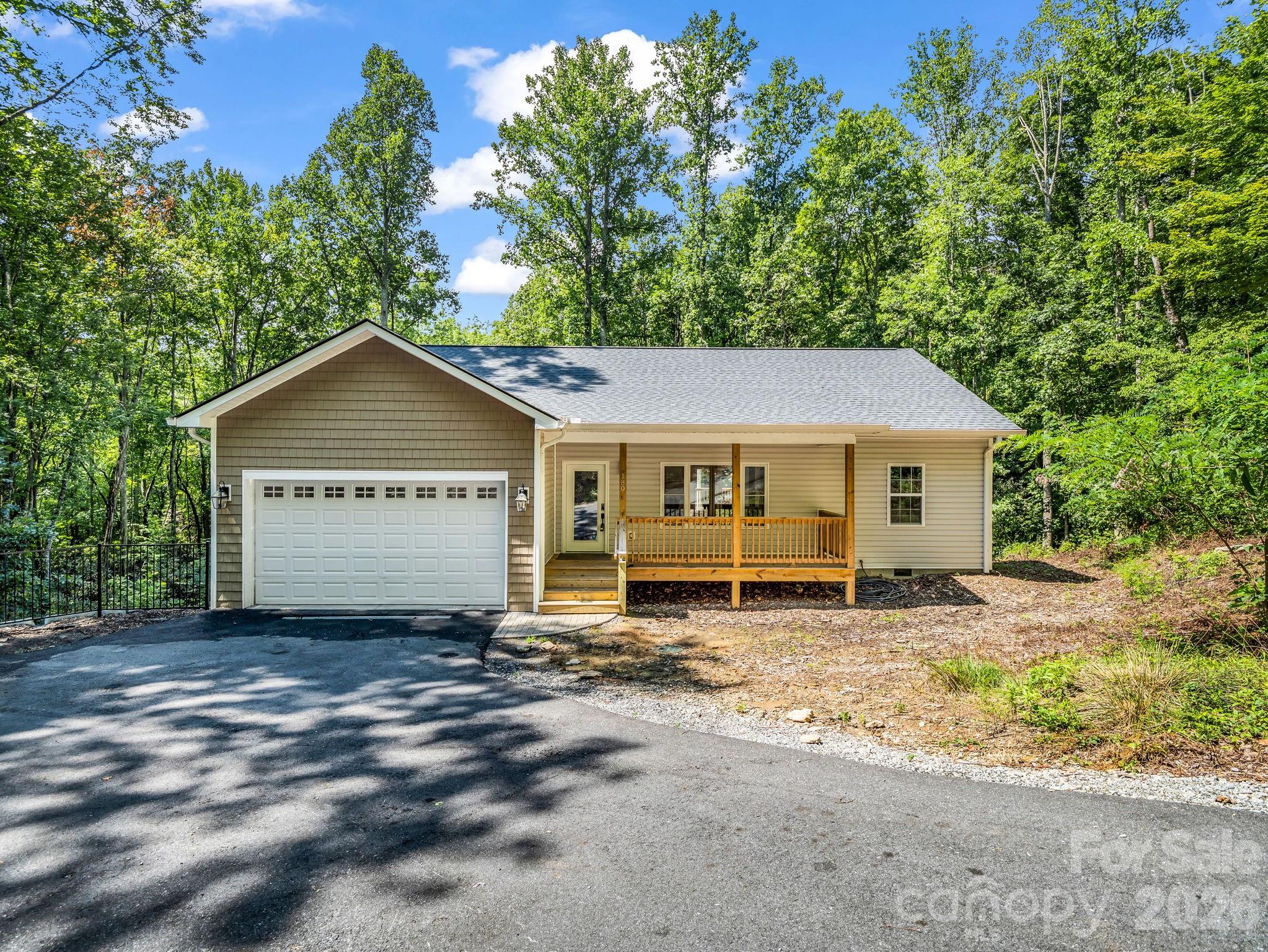 180 Ridgeview Drive, Hendersonville, NC 28792 — photo 2
