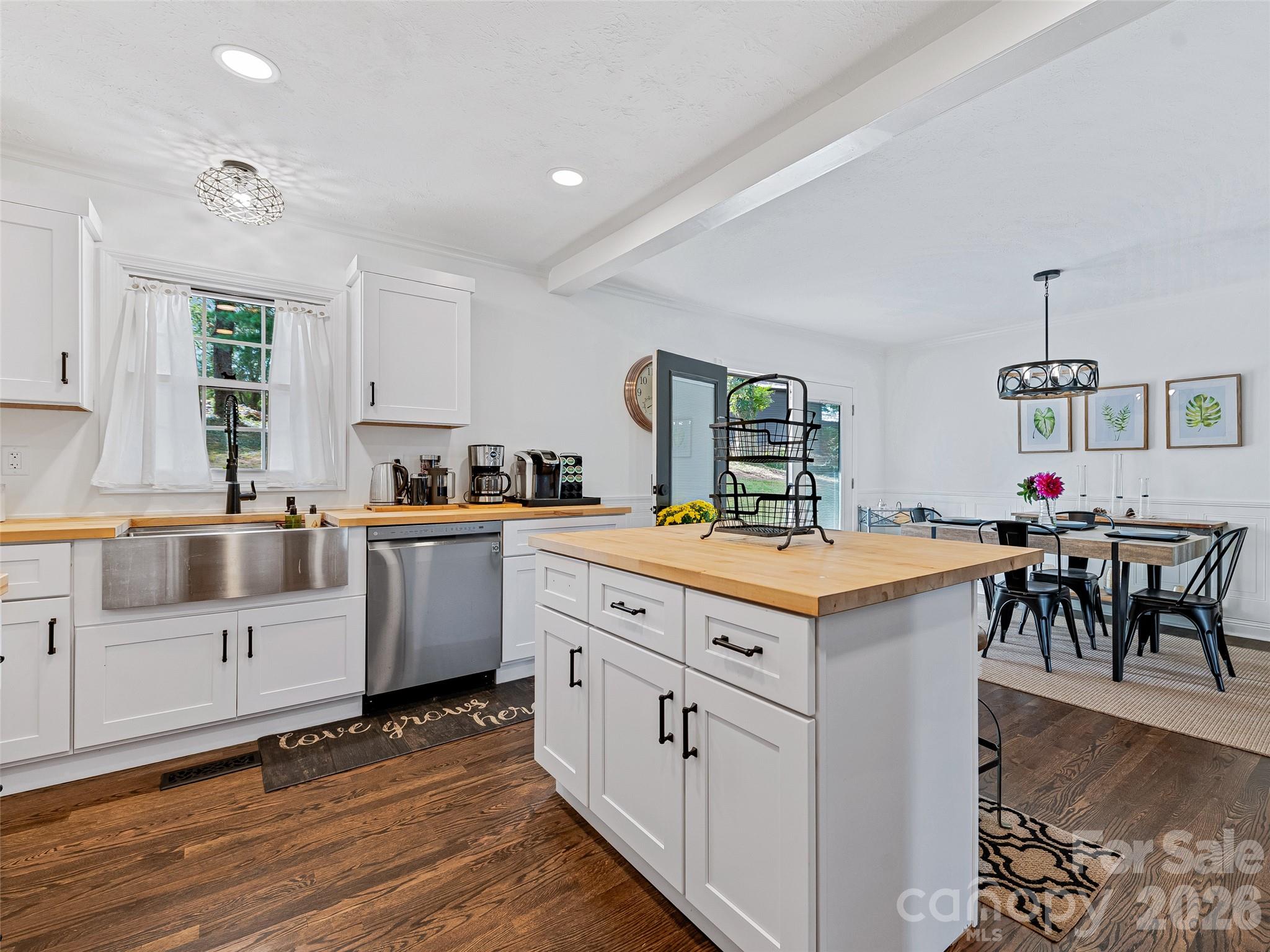 7 Southwicke Drive — photo