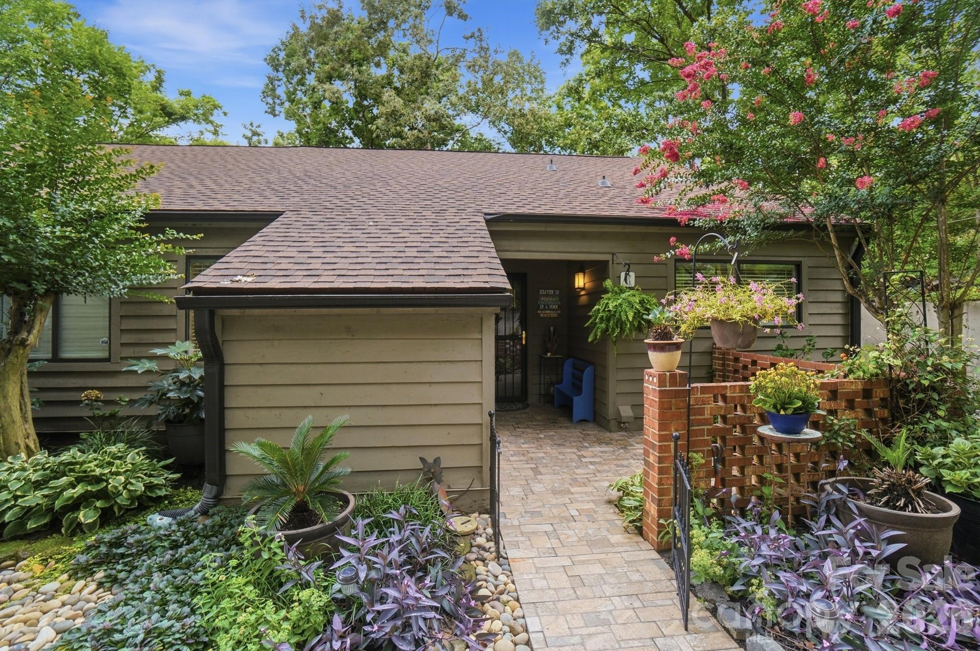 4142 Charlotte Highway C — photo