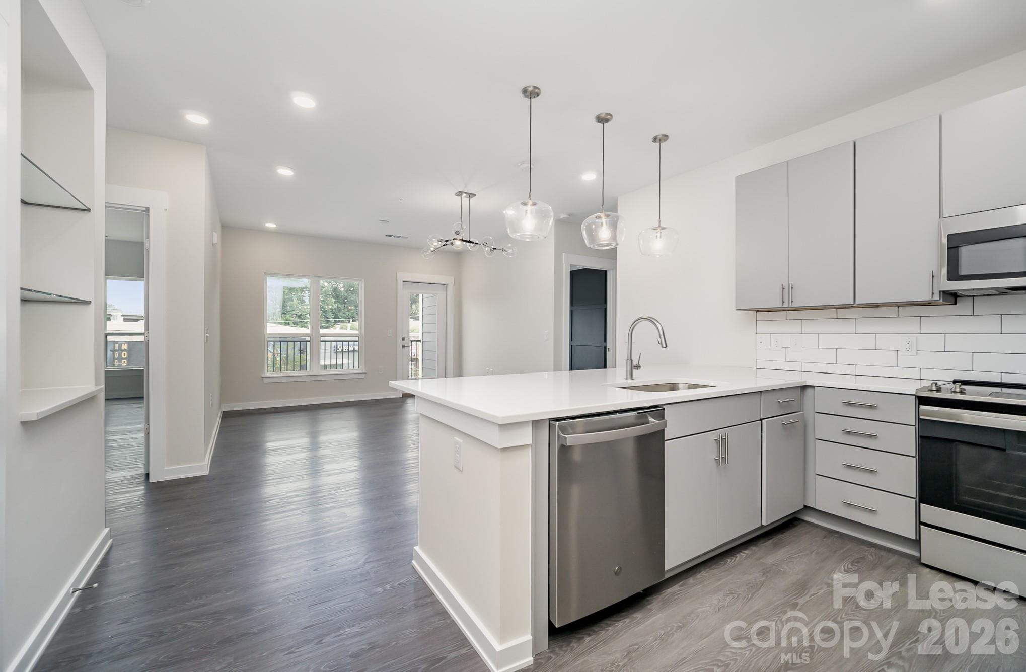 3630 N Davidson Street Unit 2209 — photo