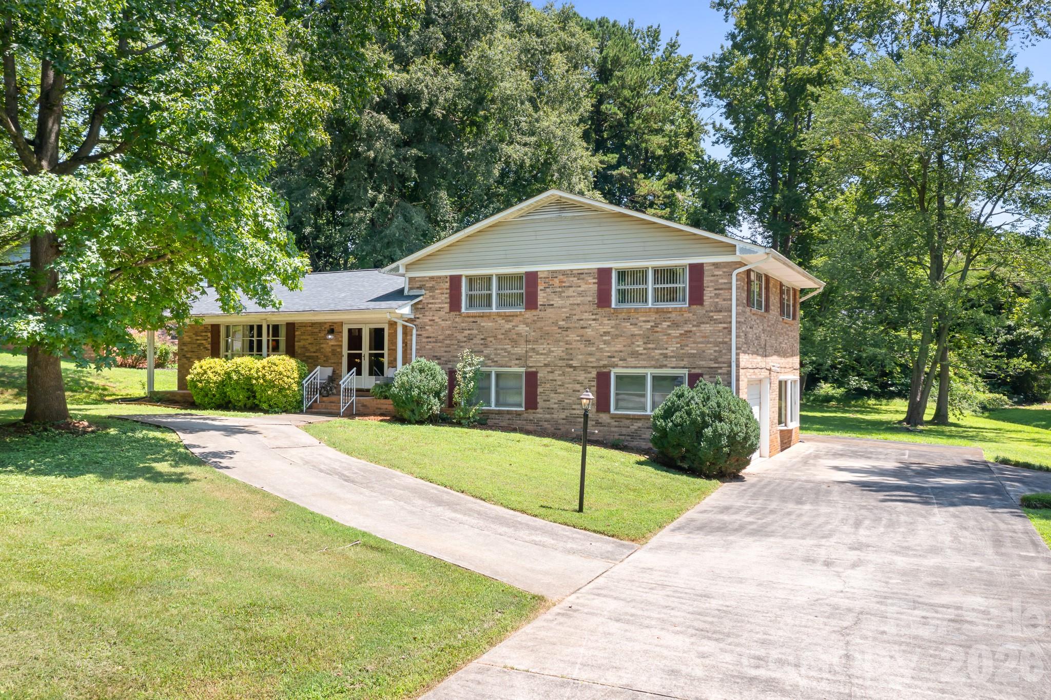 1009 Springs Road — photo