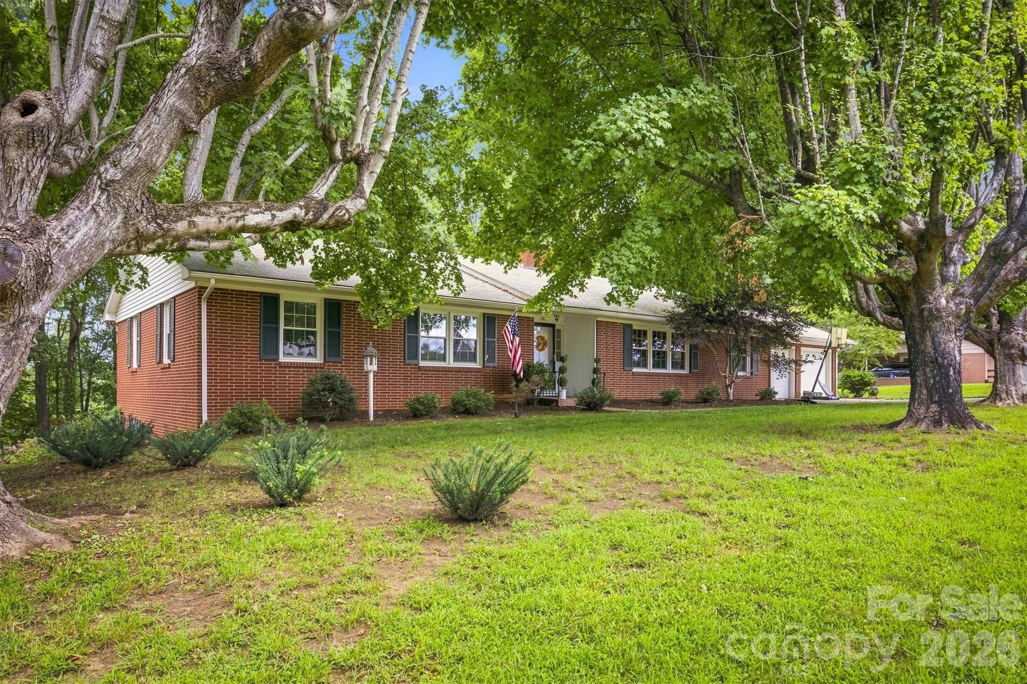1009 Randolph Circle SE — photo