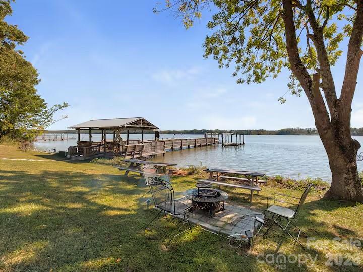 1475 Riverview Circle — photo