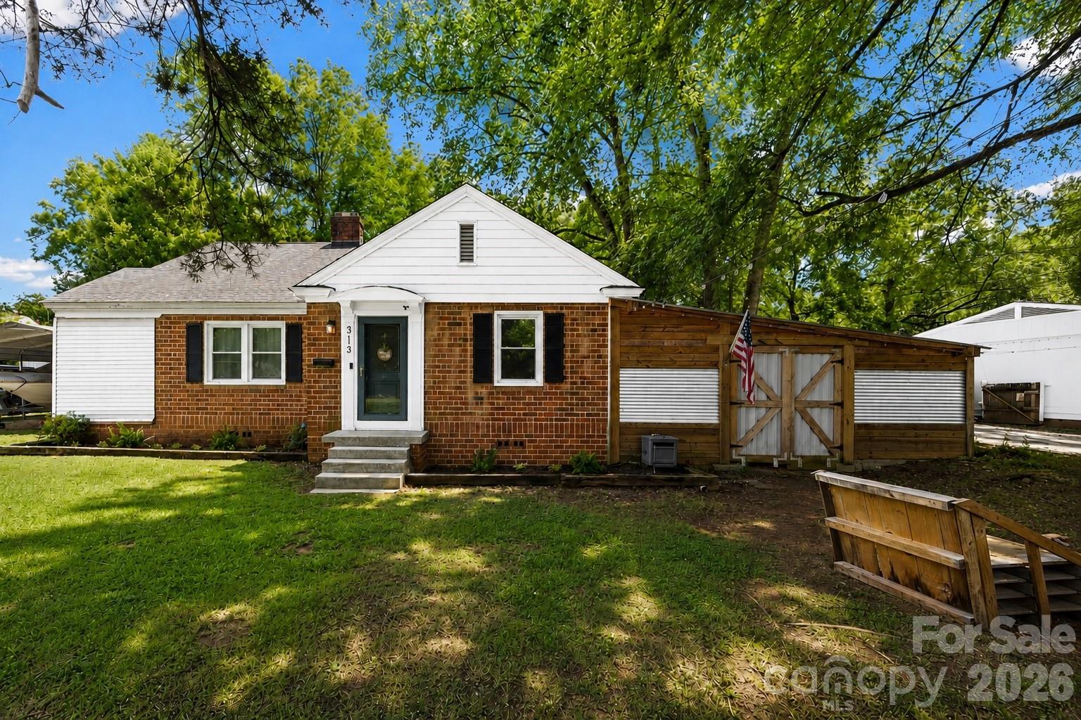 313 Jackson Street — photo