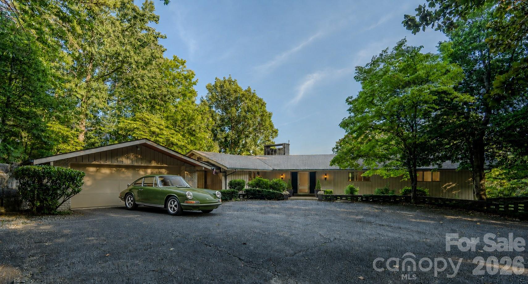 1225 Hogback Mountain Road — photo