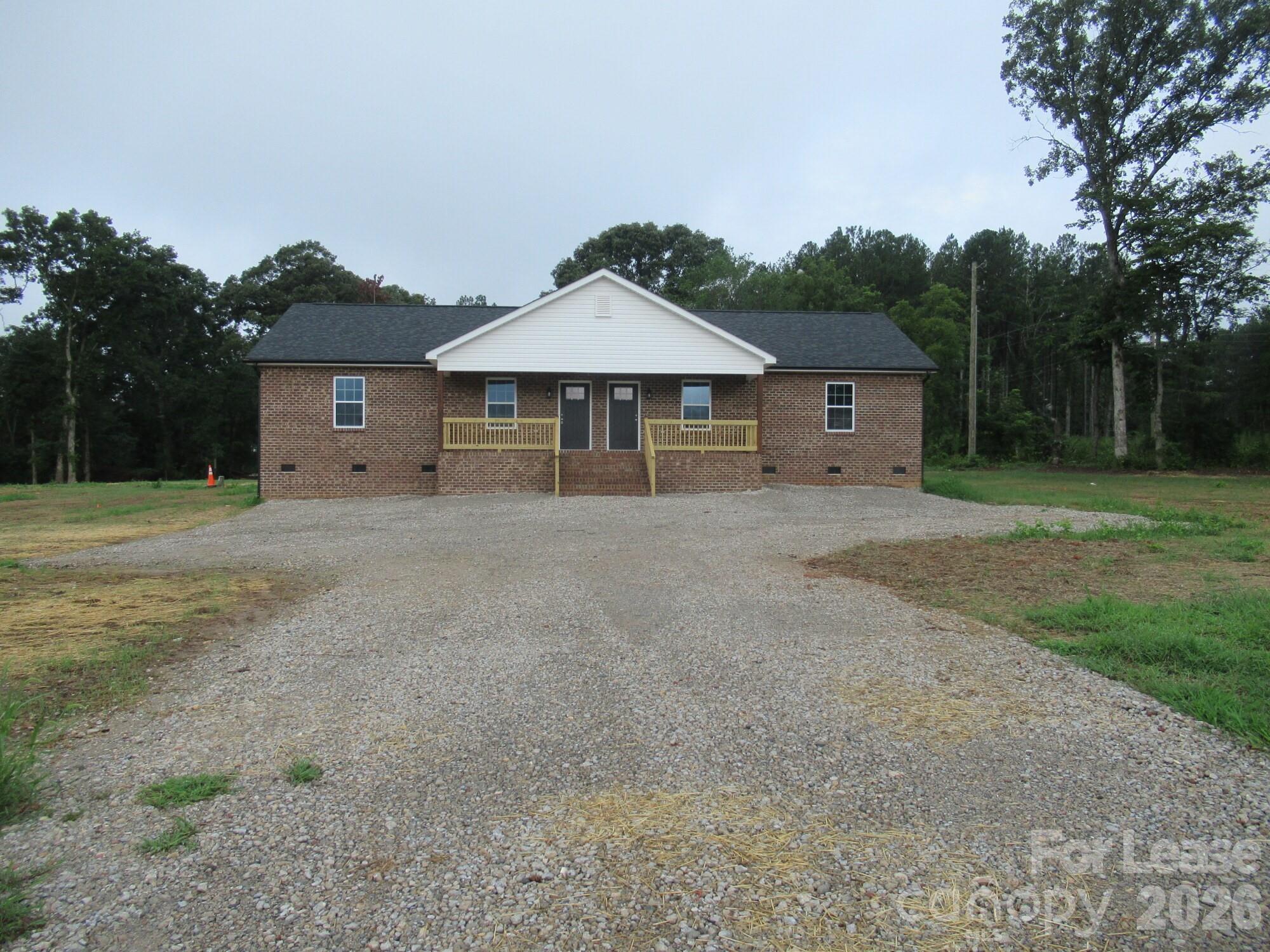 443 Northbrook III School Road — photo