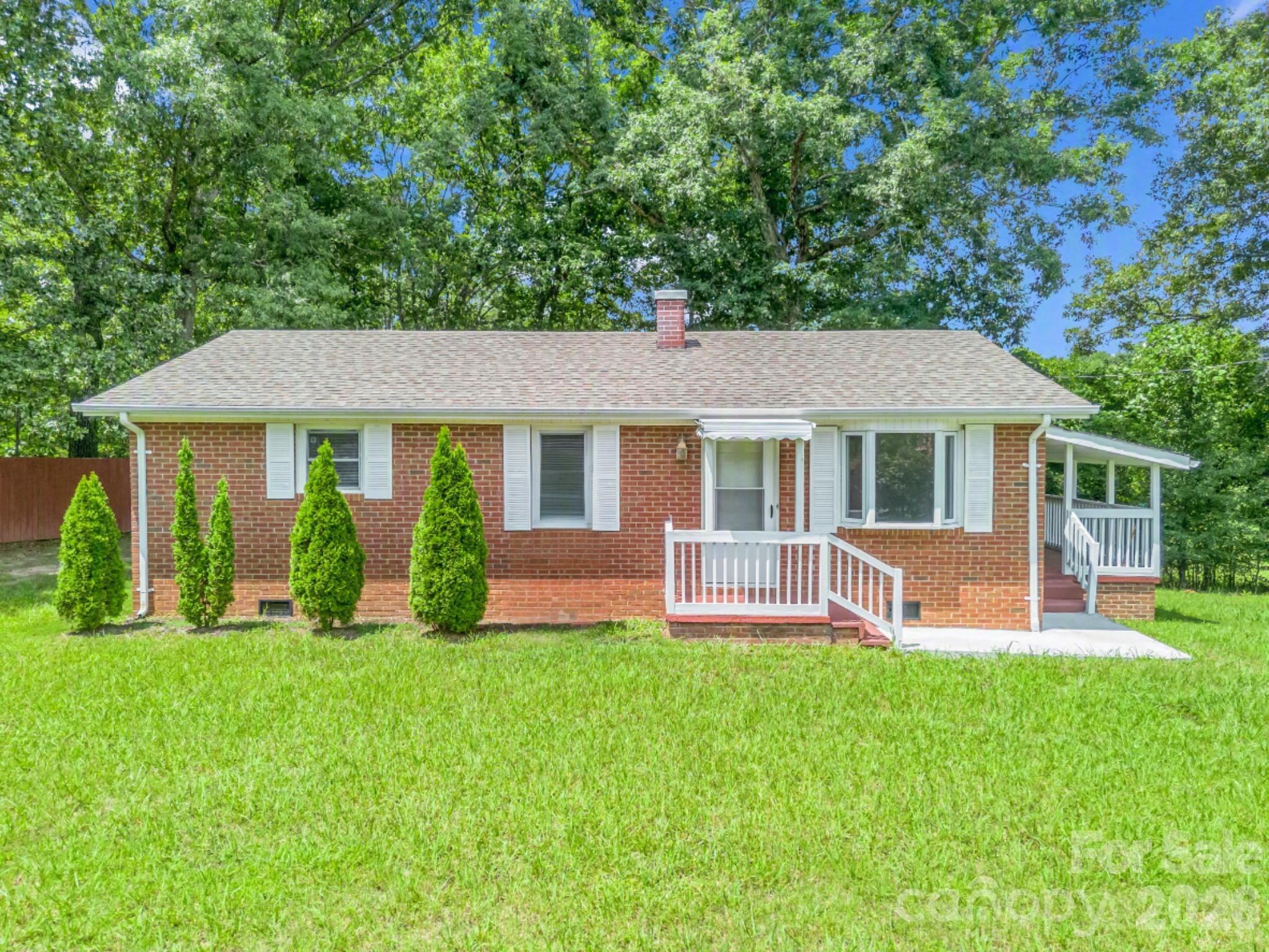 617 Harris Henrietta Road — photo