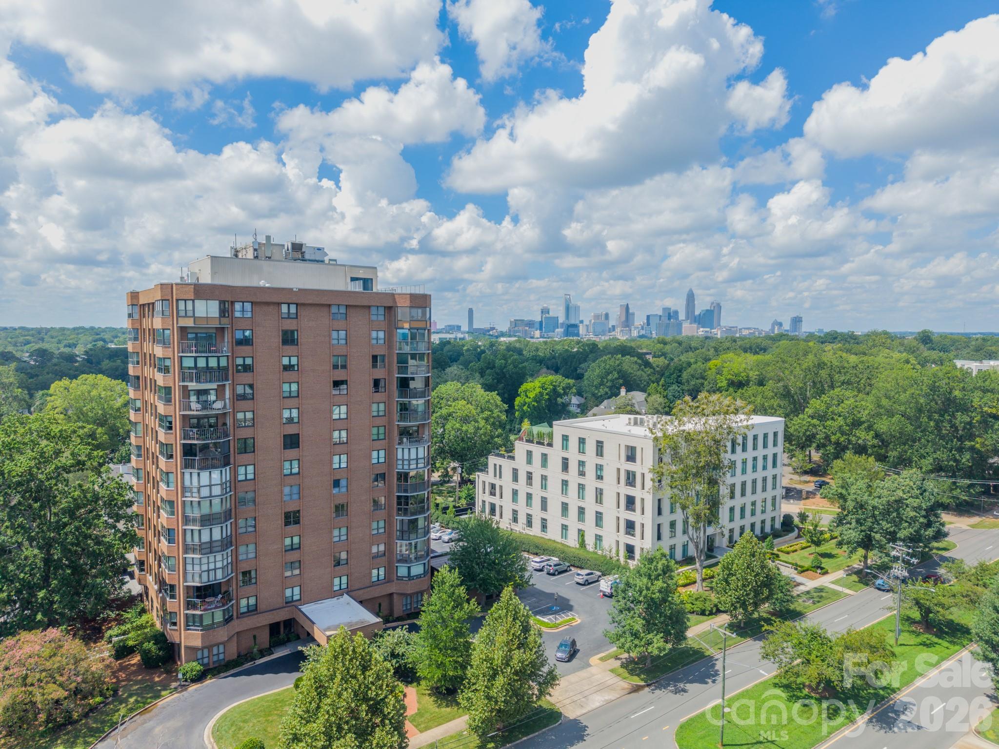1530 Queens Road 304 — photo