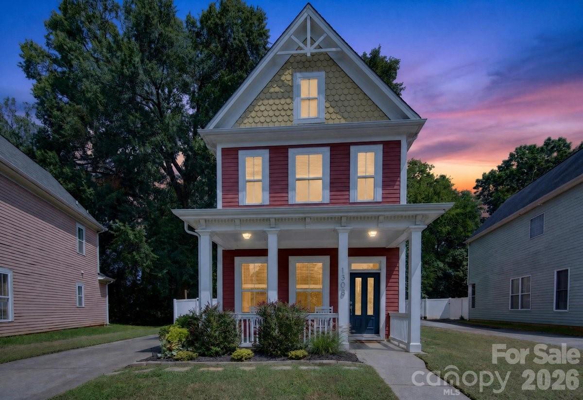 1308 Rising Oak Drive — photo