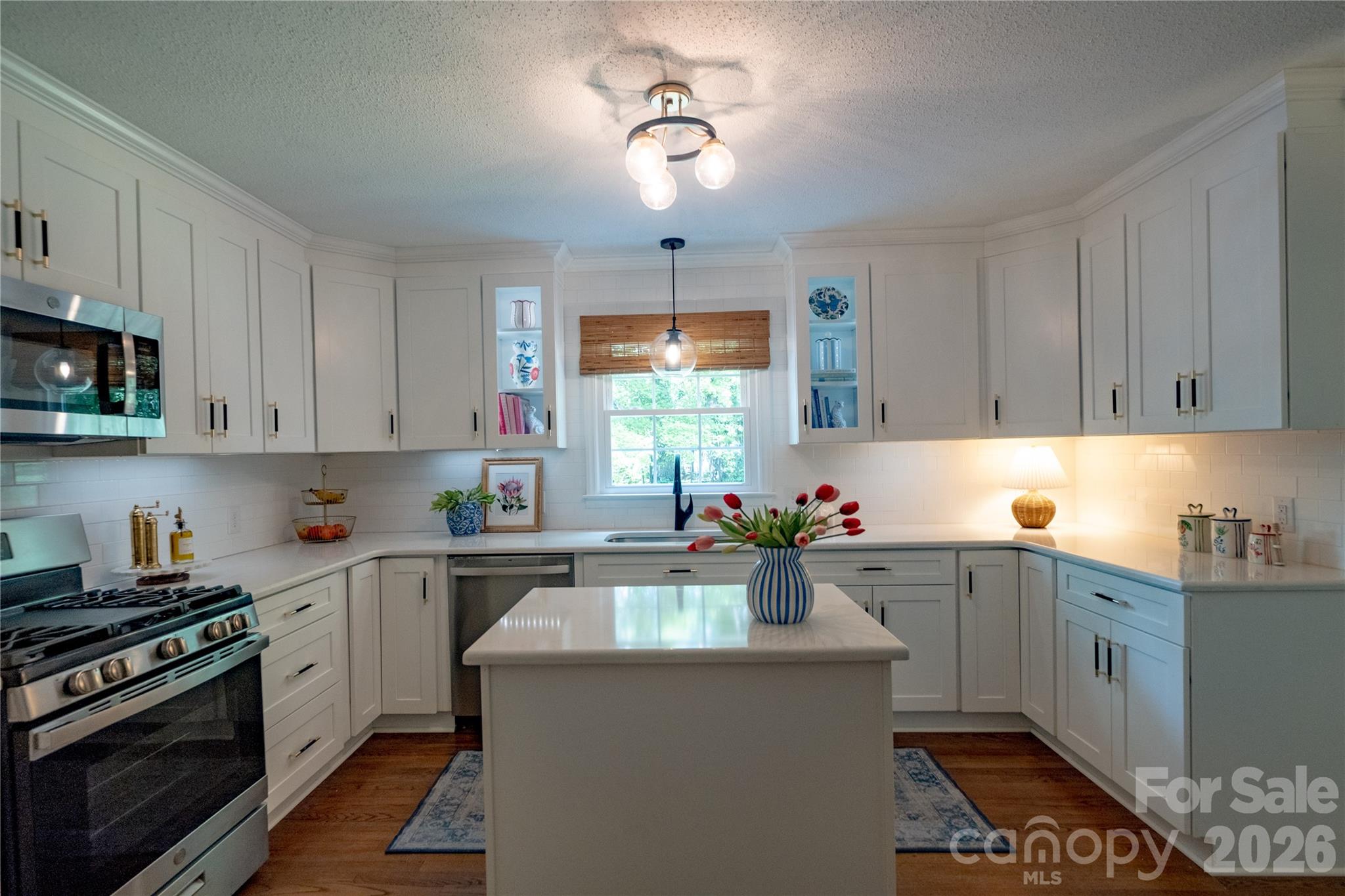 2312 Belmont Drive — photo