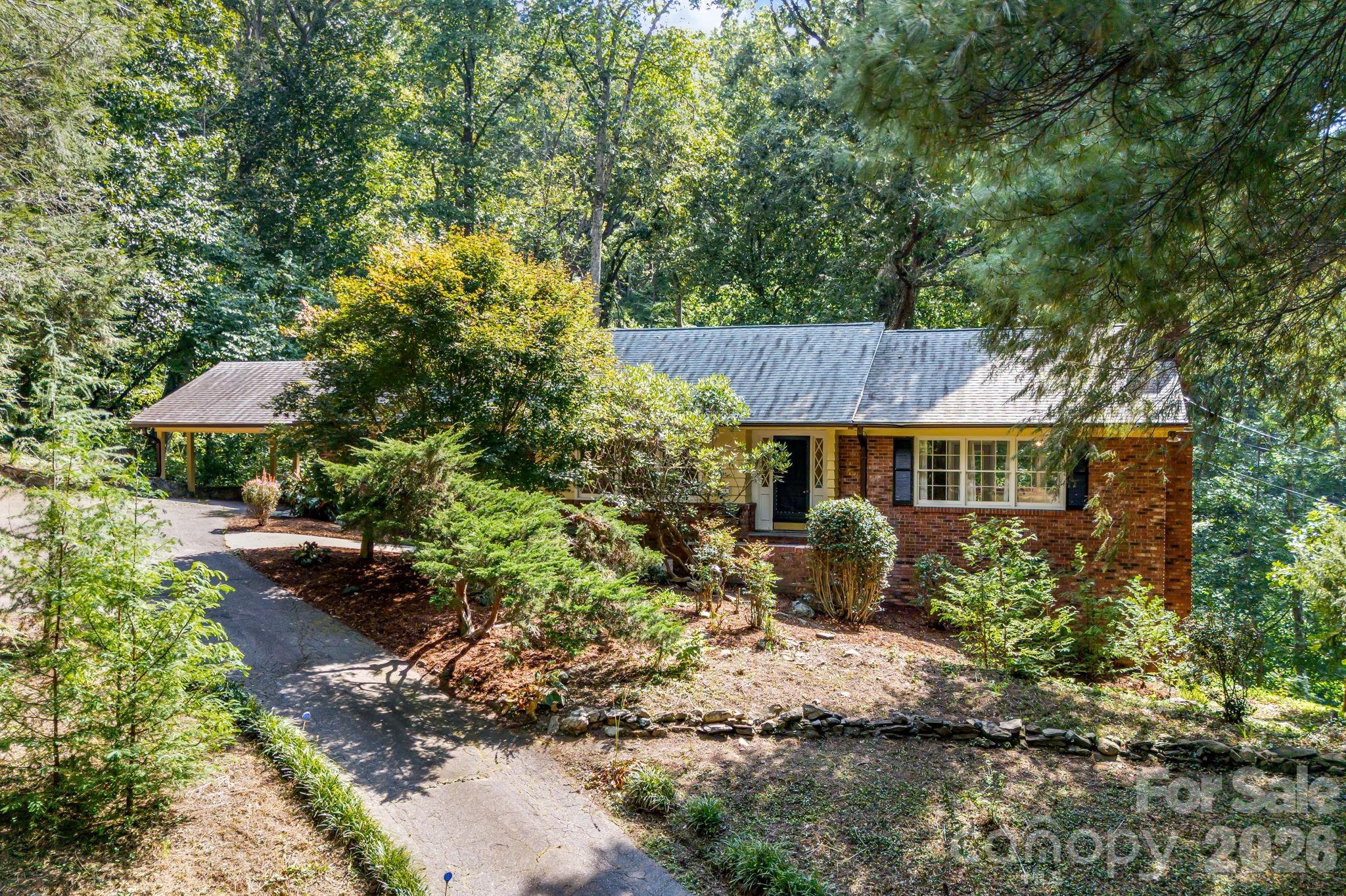 165 Cherokee Road — photo