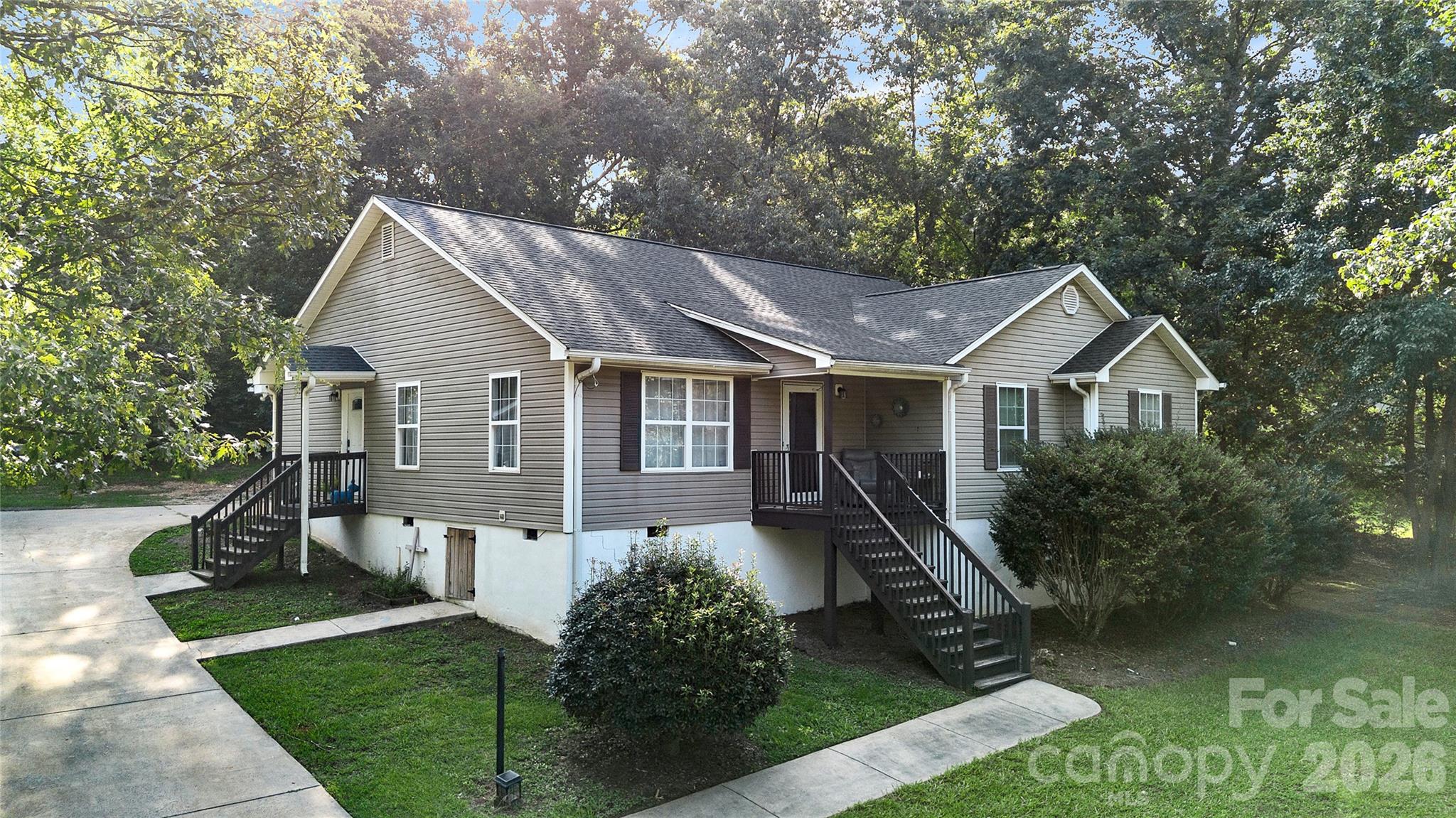 1636 Cedar Terrace Drive — photo