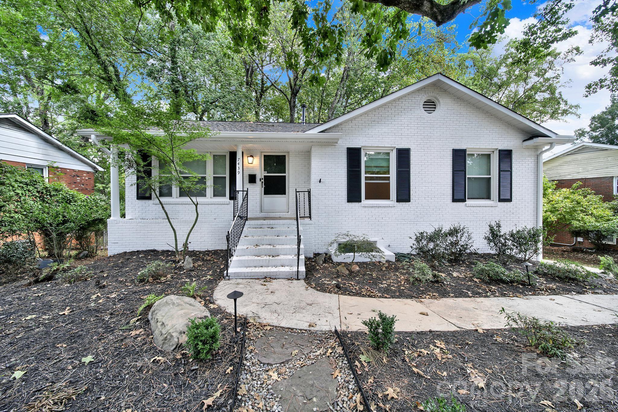 7439 Watercrest Road — photo