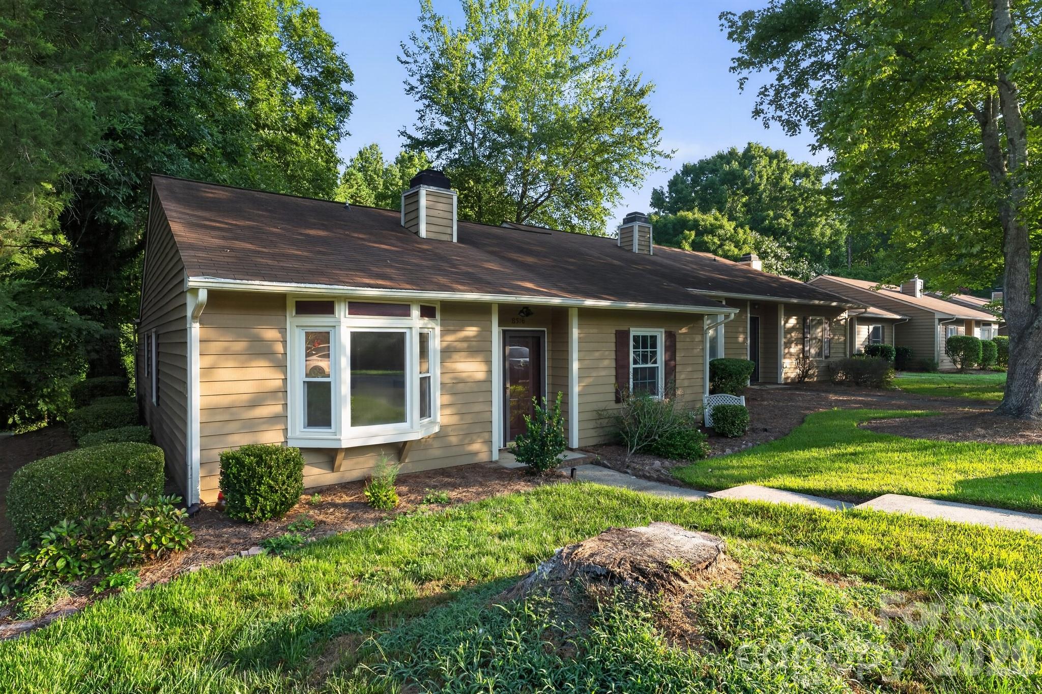 8316 Summerglen Circle — photo