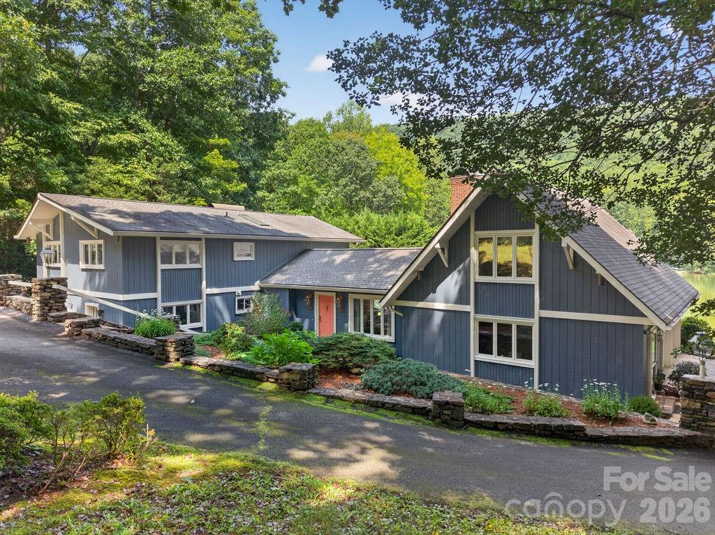 865 Haven Drive — photo