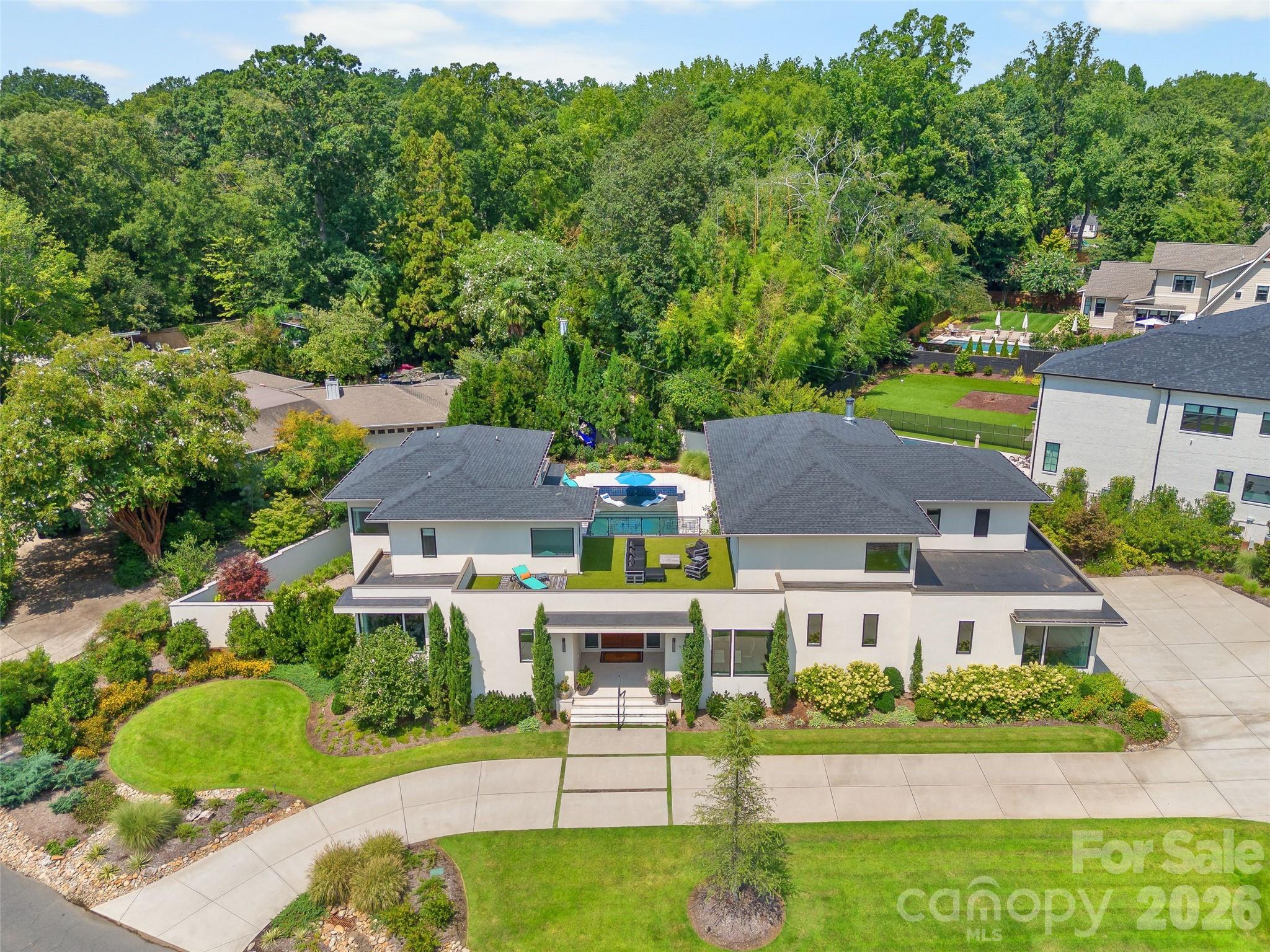 316 Mammoth Oaks Drive — photo