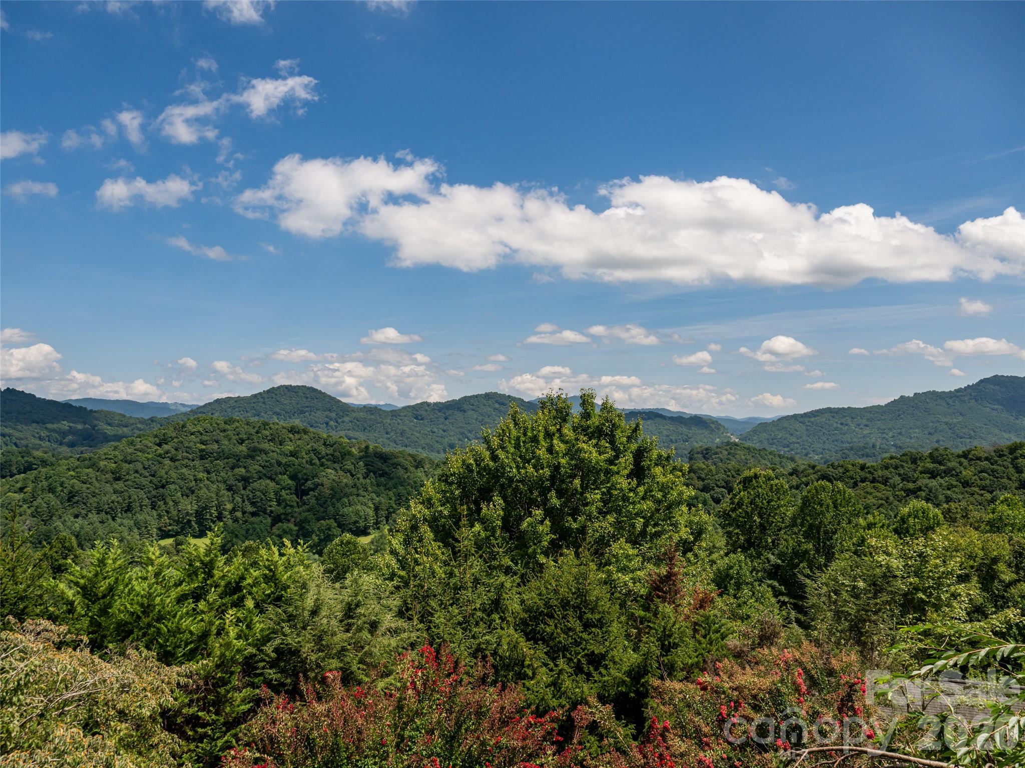 95 splendor rdg, WAYNESVILLE NC 28785 — photo 2