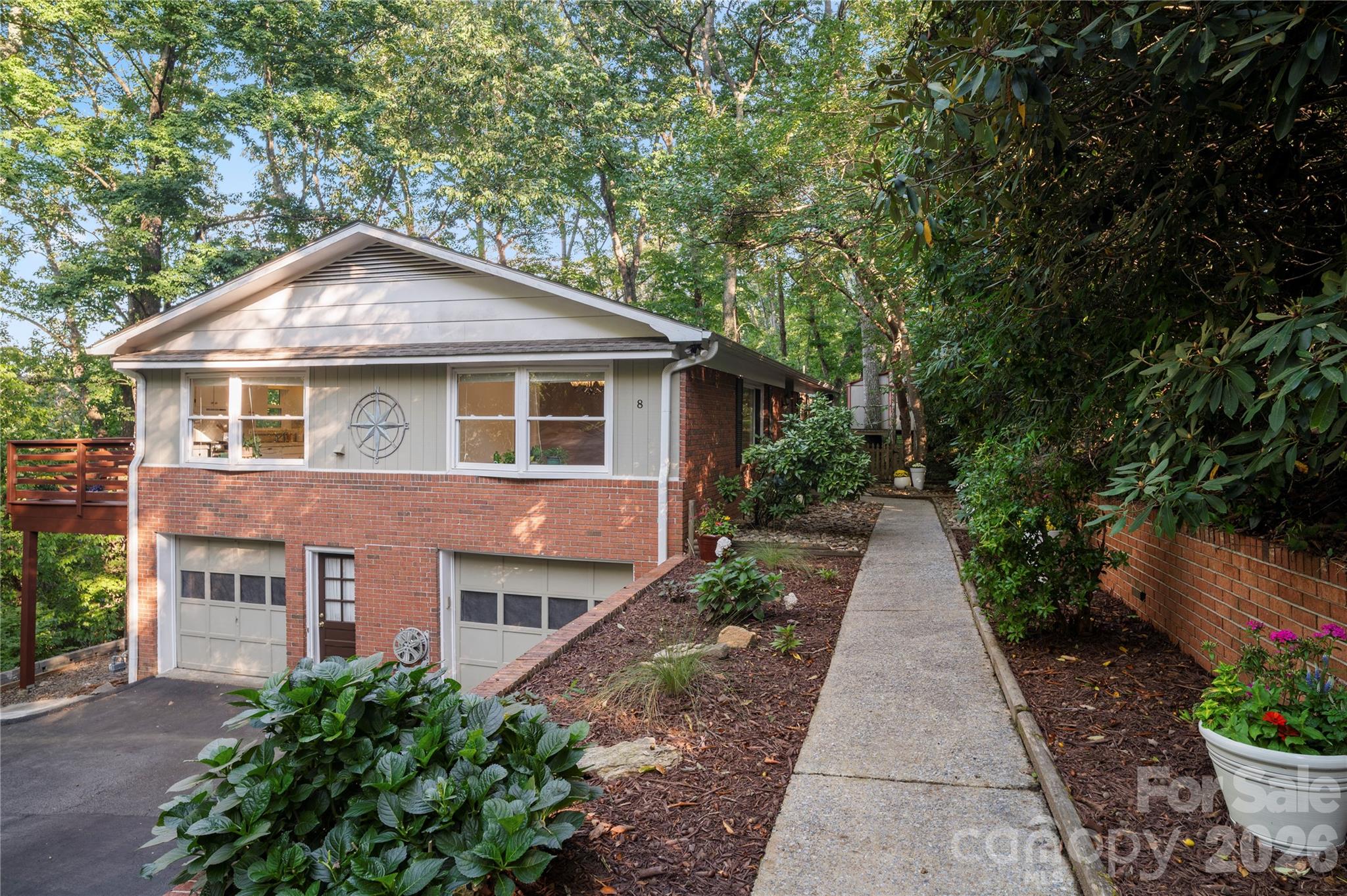 8 Galax Lane — photo