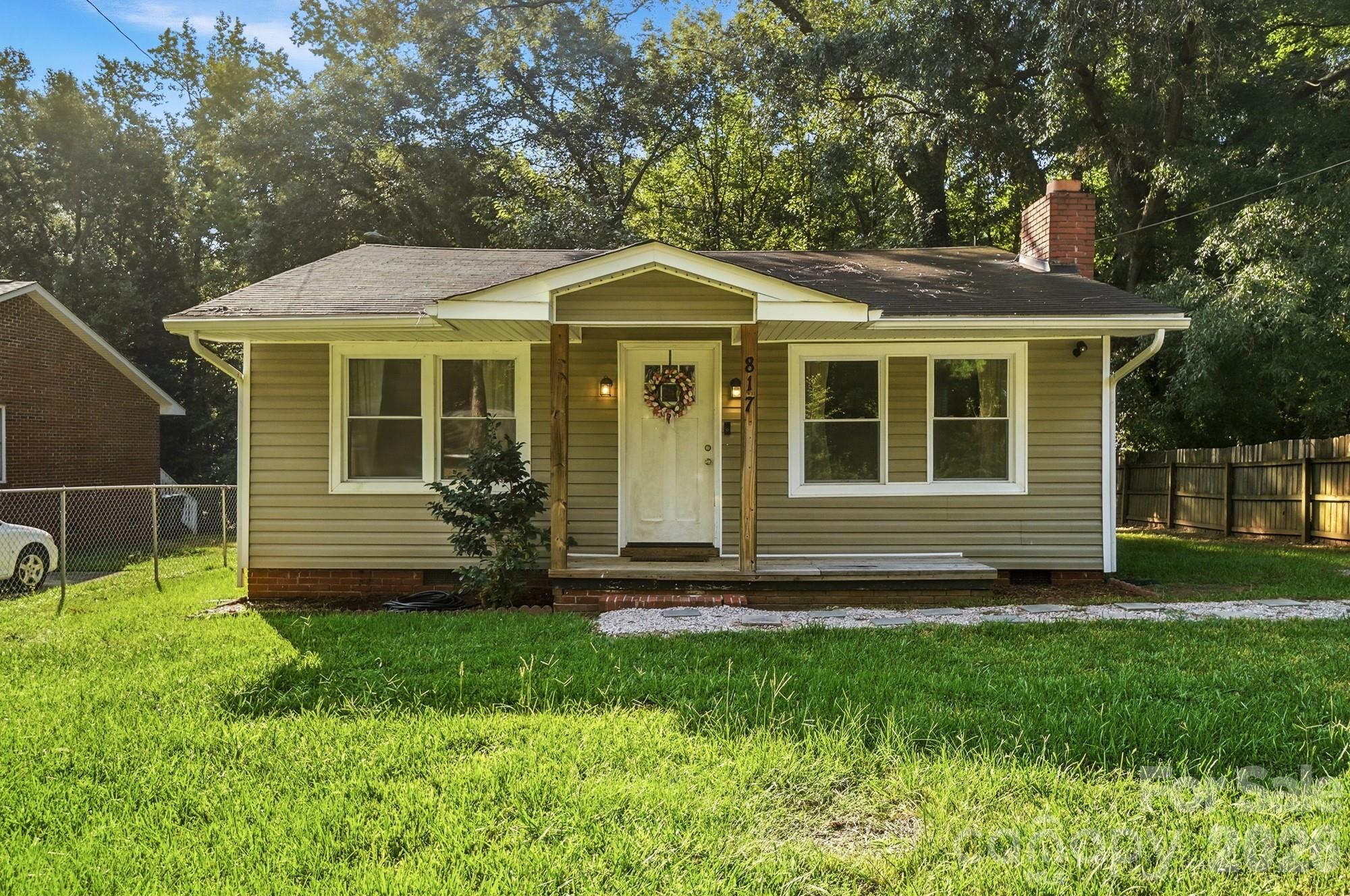 817 E Dunlap Street, Lancaster, SC 29720 — photo 2