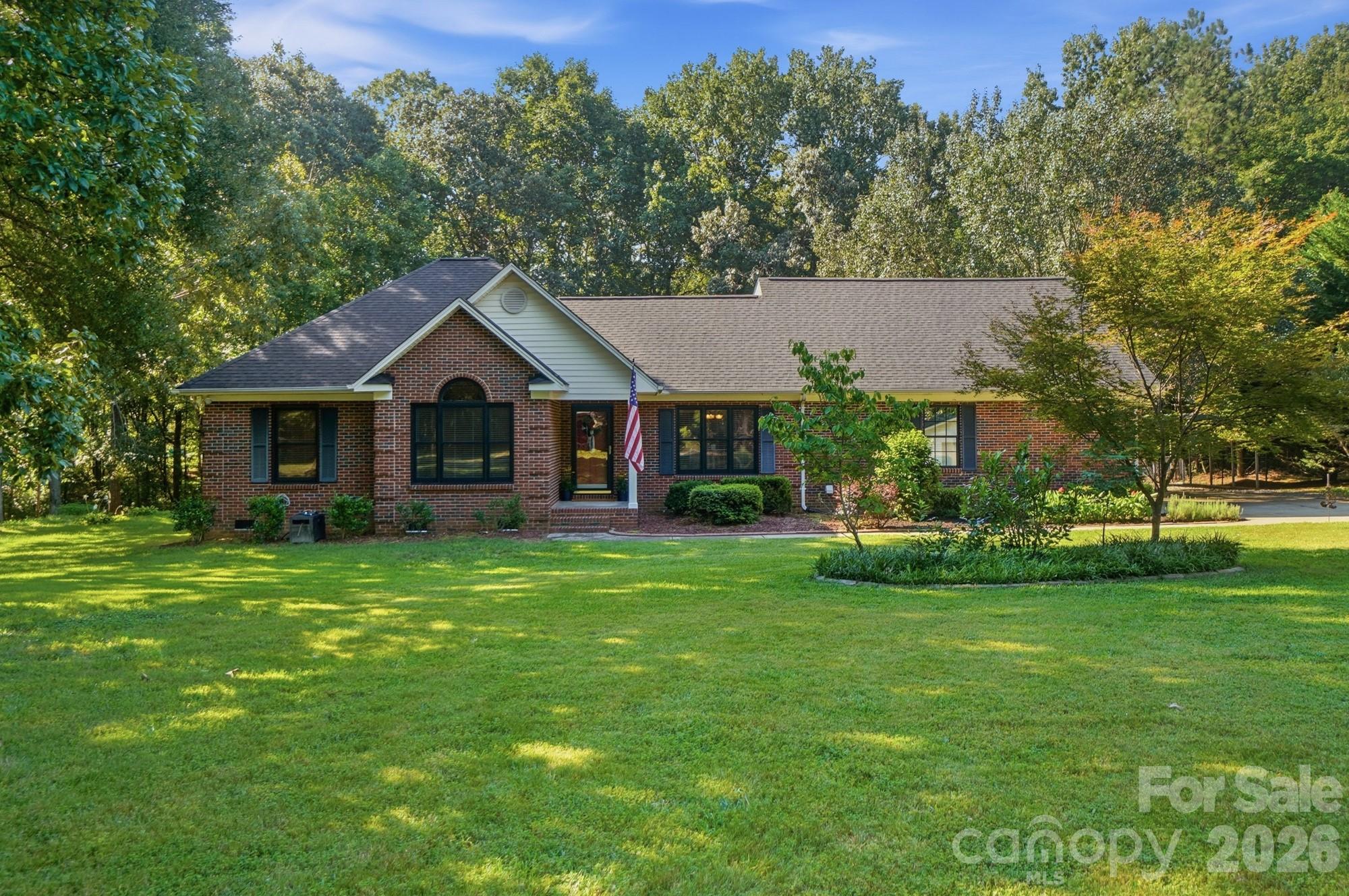 416 Ambrose Lane — photo
