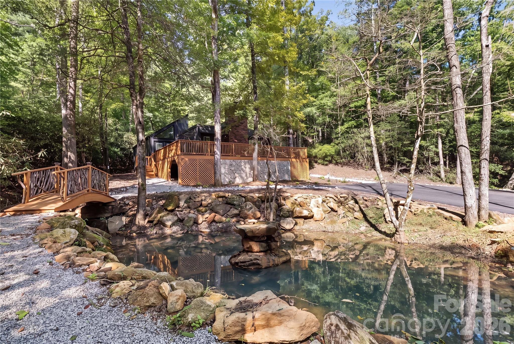 320 Never Mountain Road — photo