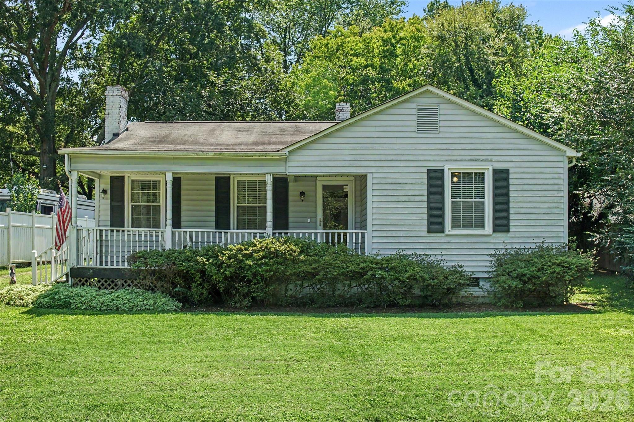 210 N Beaver Street — photo