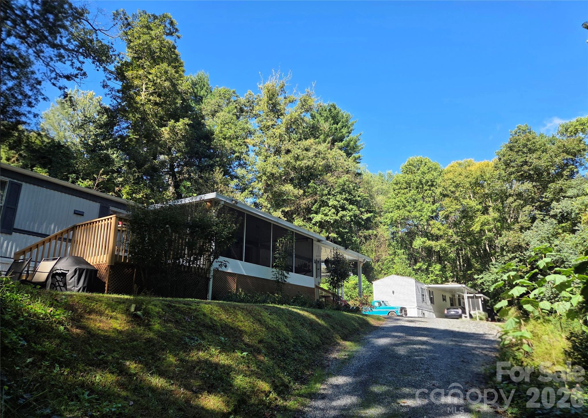 48 Melissa Lane — photo