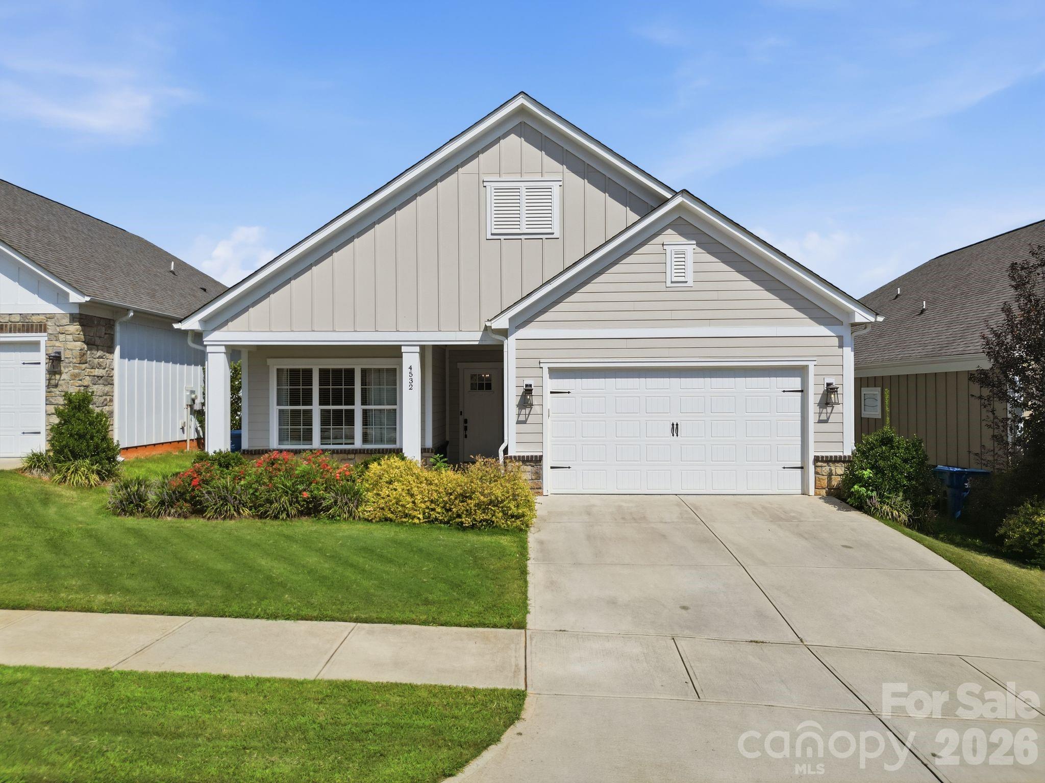 4532 Stellata Loop — photo