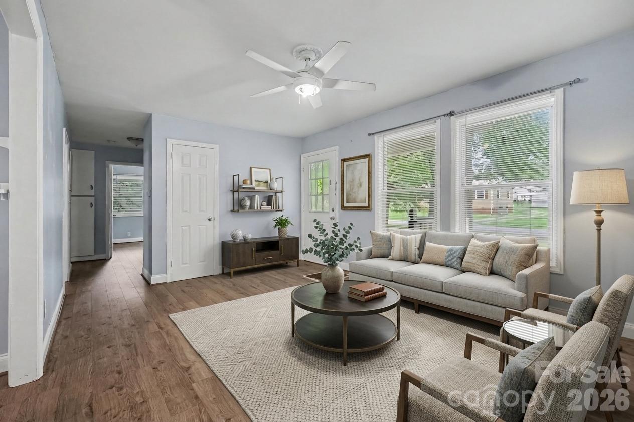 802 Stowe Drive — photo