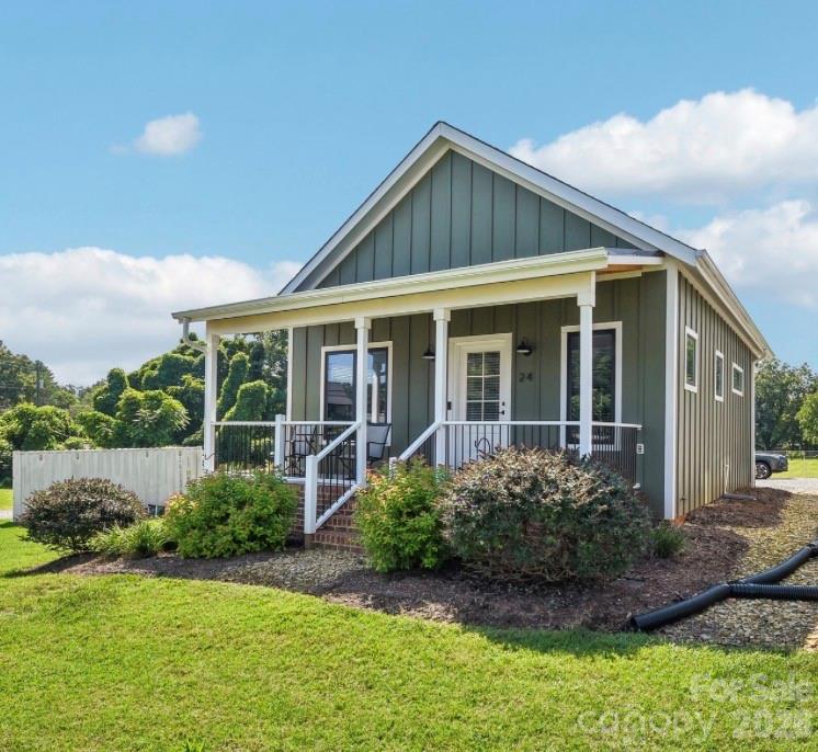 24 Cottage Court — photo
