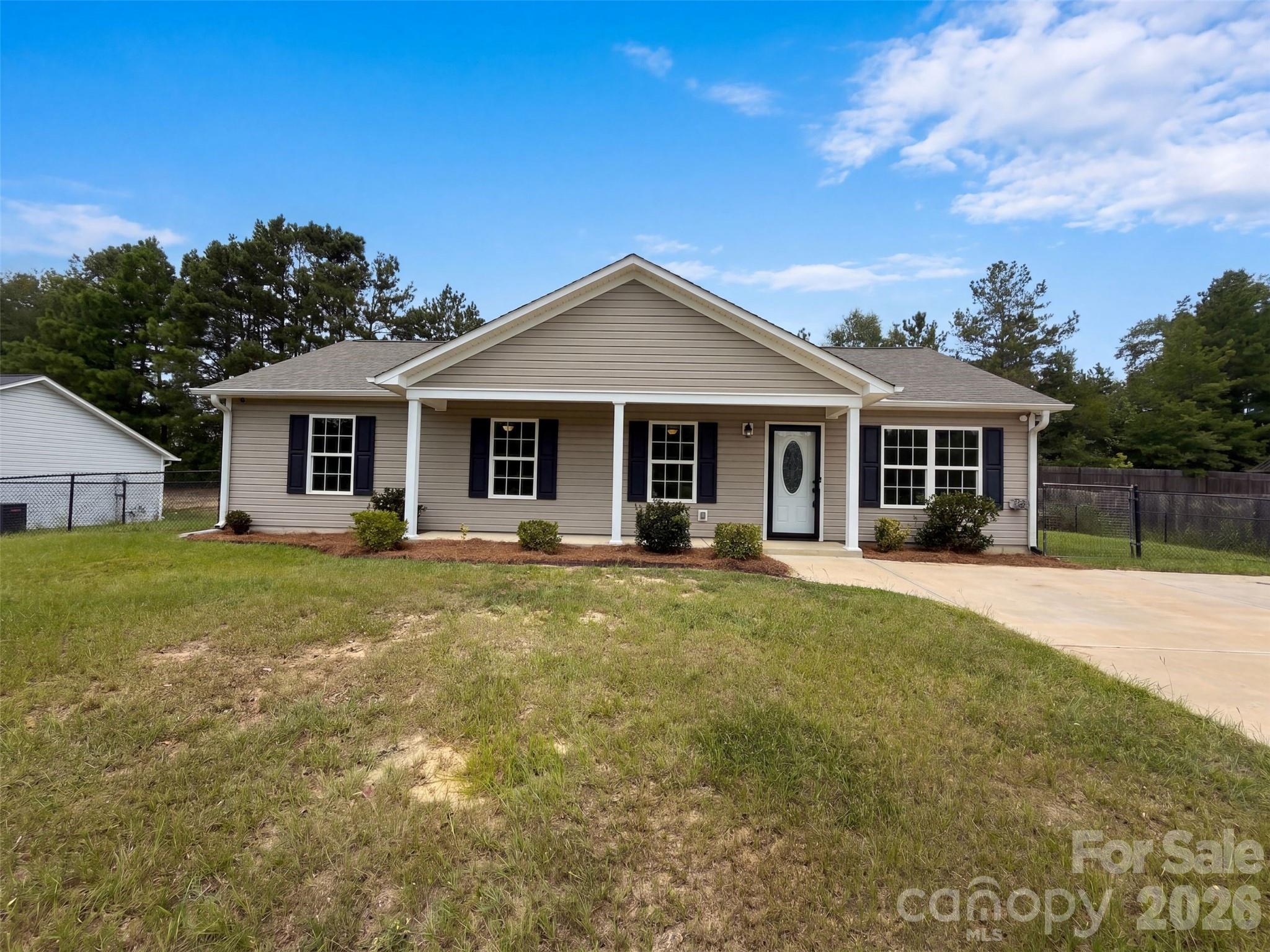 1411 Foxbrook Circle — photo