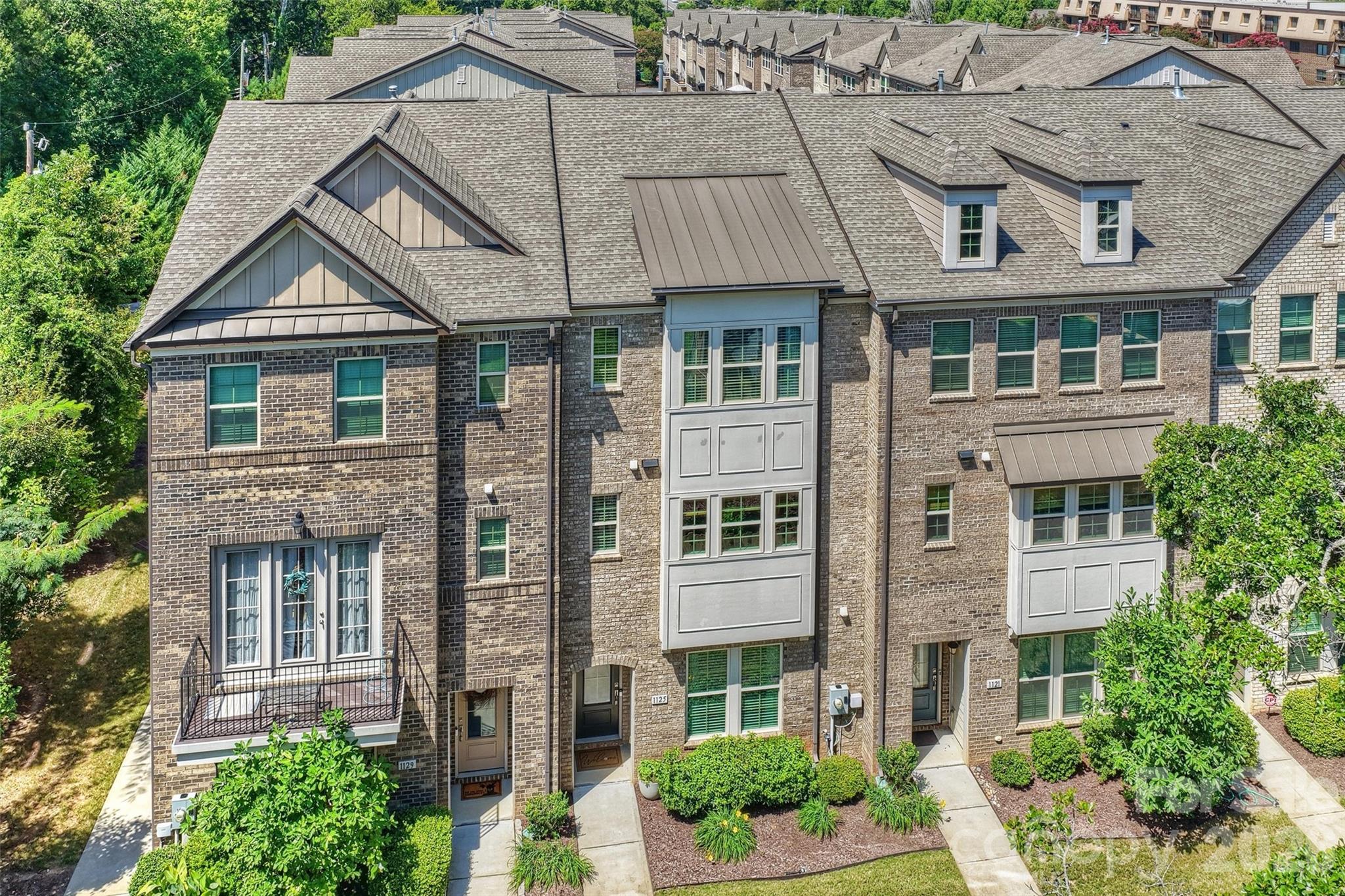 1125 Towns Hill Way — photo