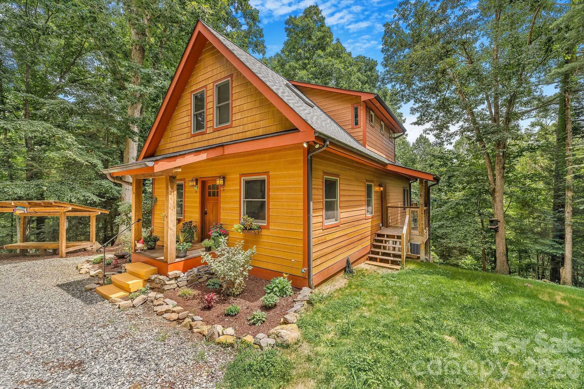 553 River Bend Drive — photo