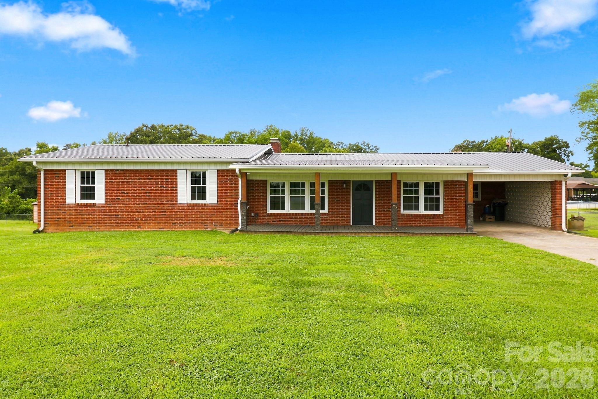 1664 Chase High Road — photo