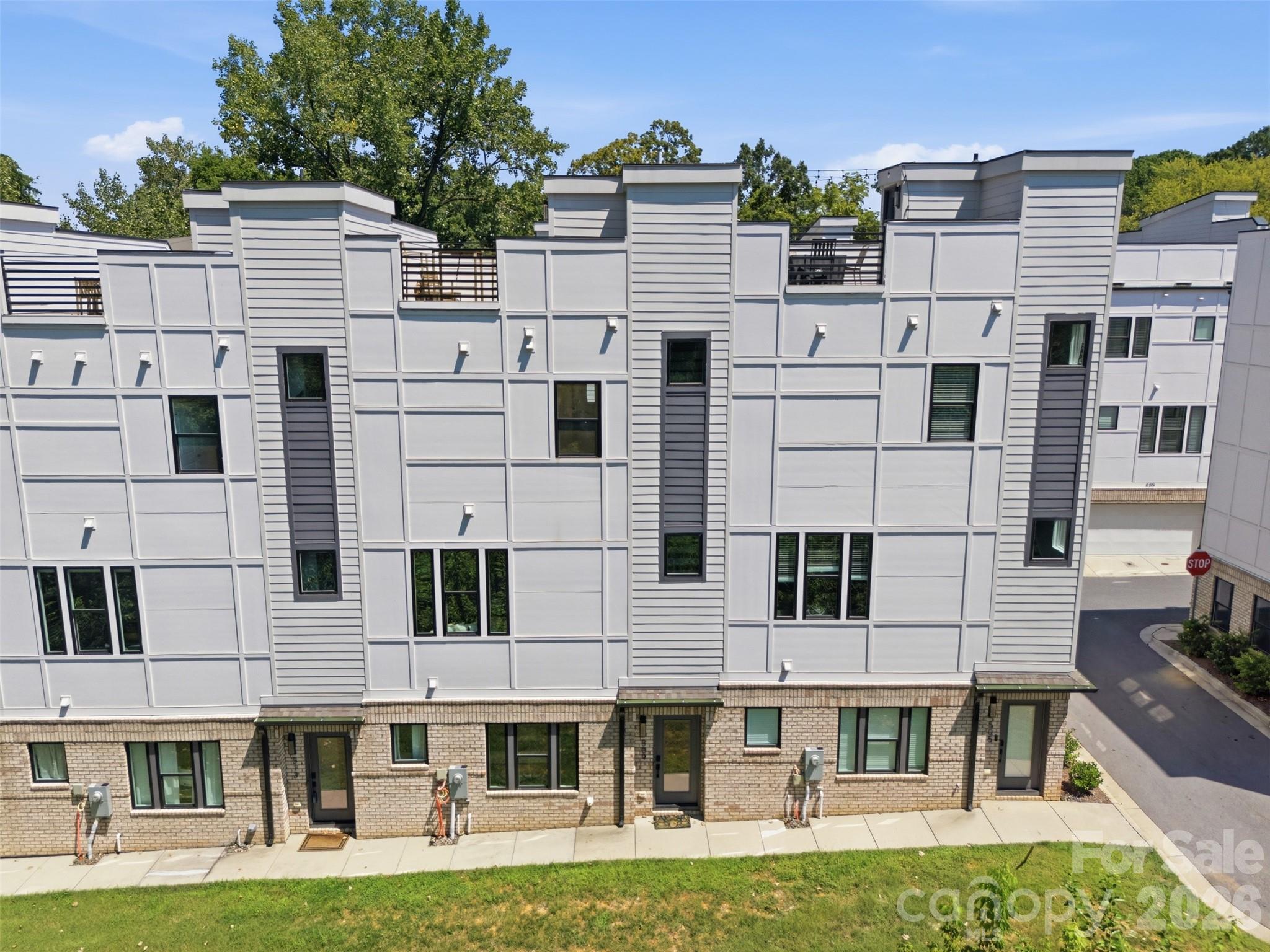 509 Strong Avenue — photo