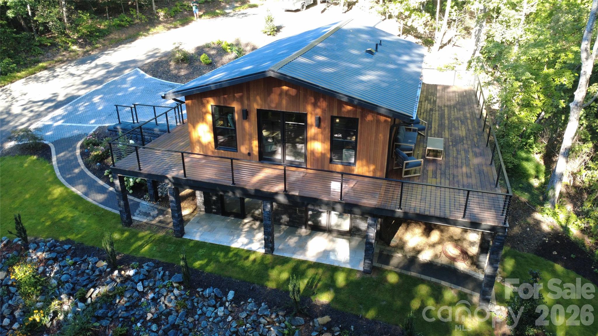 272 Bluebird Road — photo