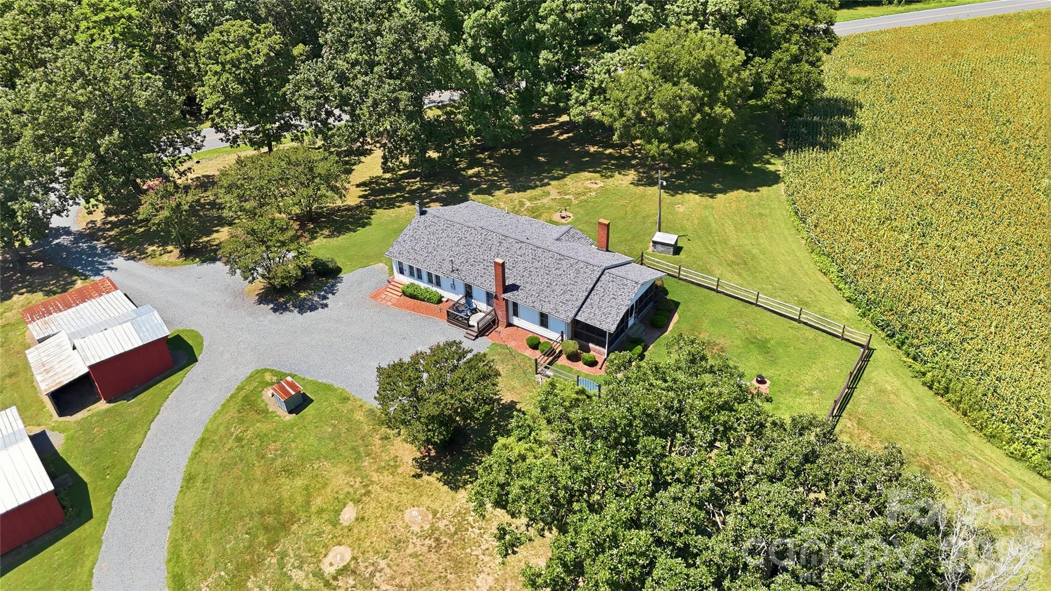 32372 Hugh Road — photo