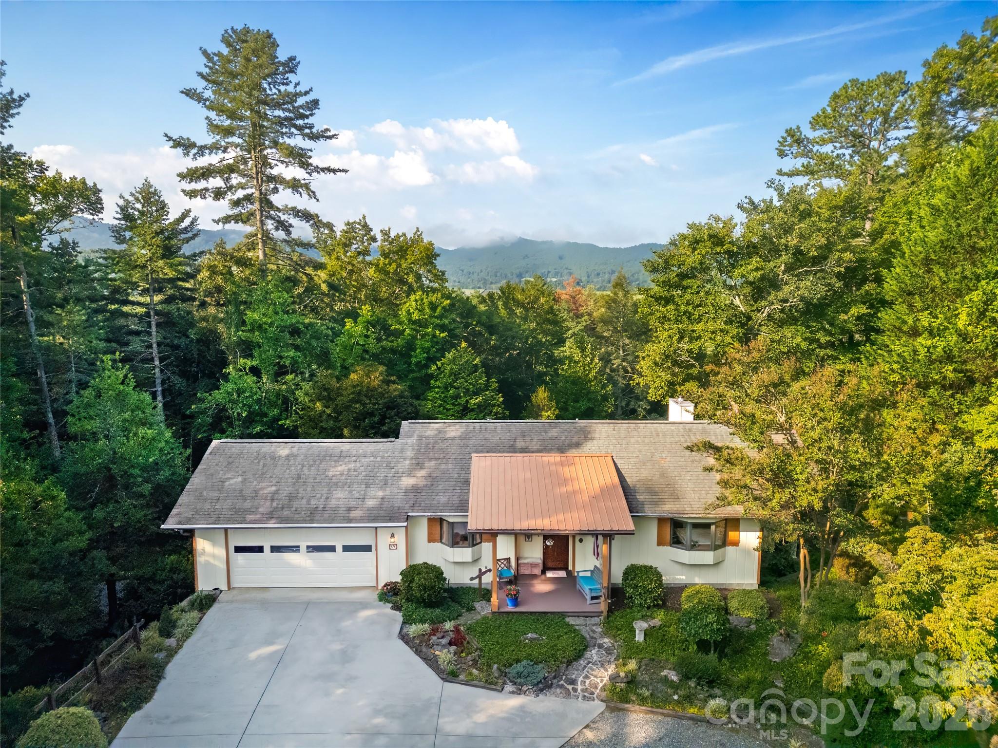 374 Riverside Estate Road — photo