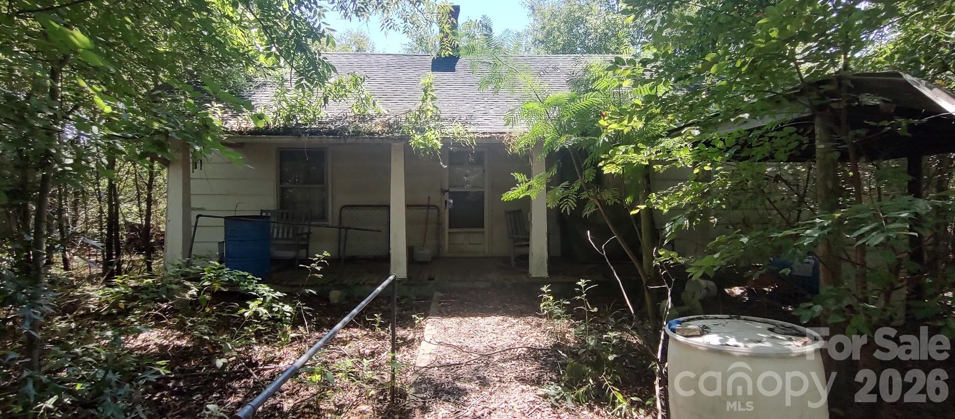 3803 Cliffside Road — photo