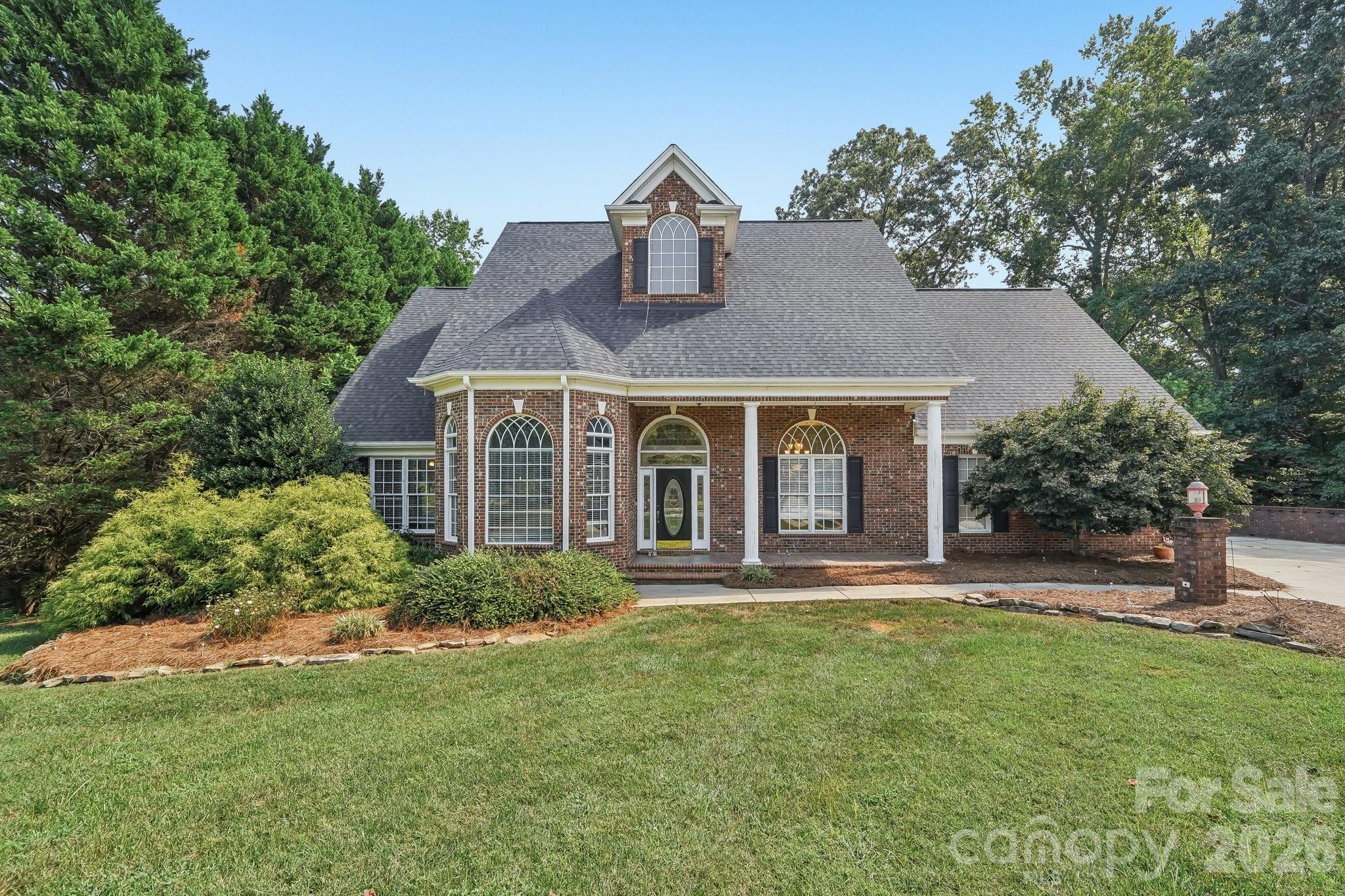 5505 Hickory Leaf Court — photo