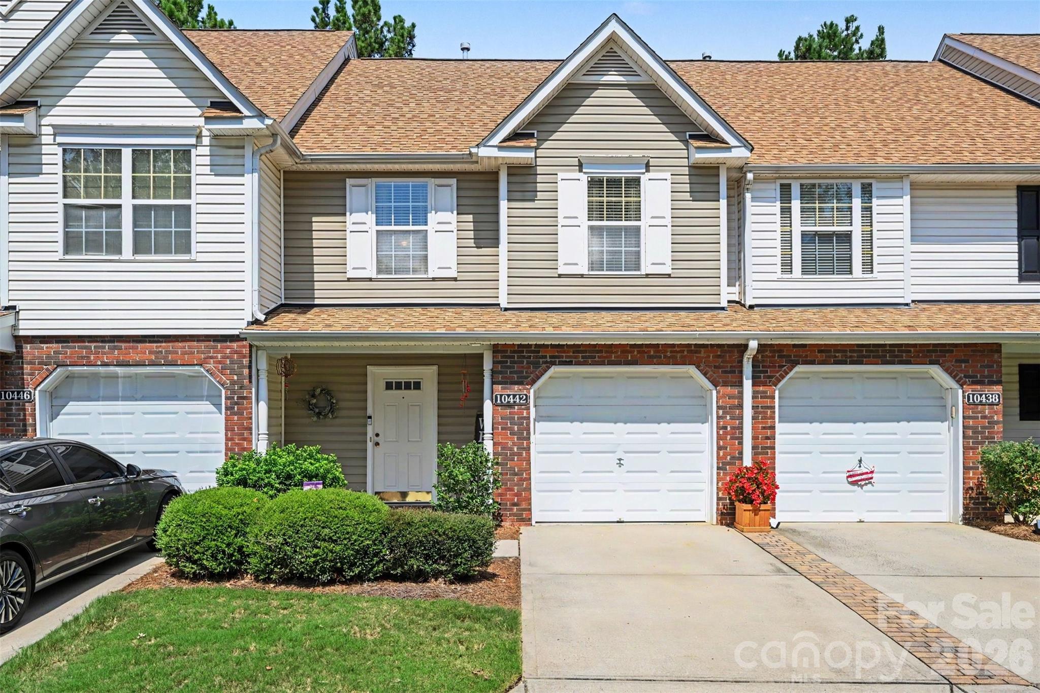 10442 Columbia Crest Court — photo