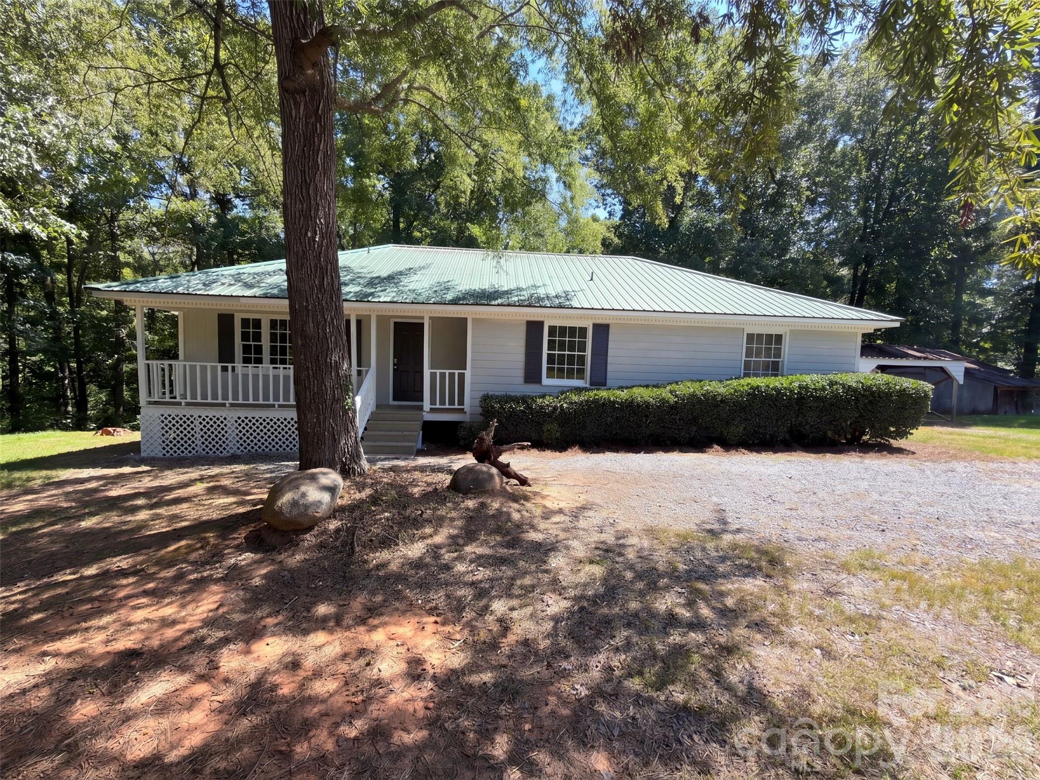 1018 Wade Rorie Road — photo