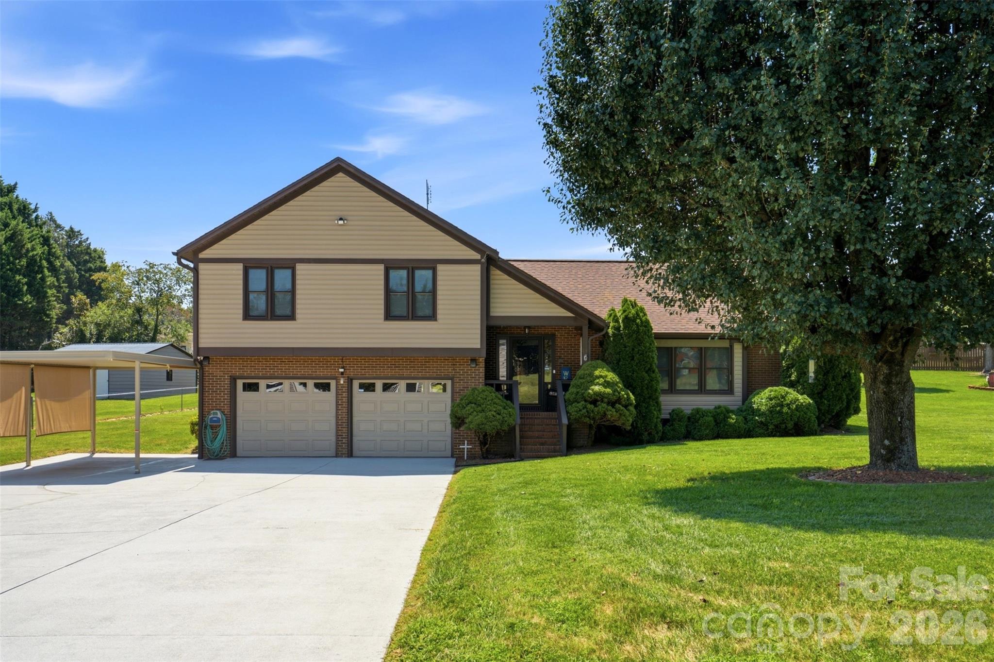 118 Sherwood Drive — photo