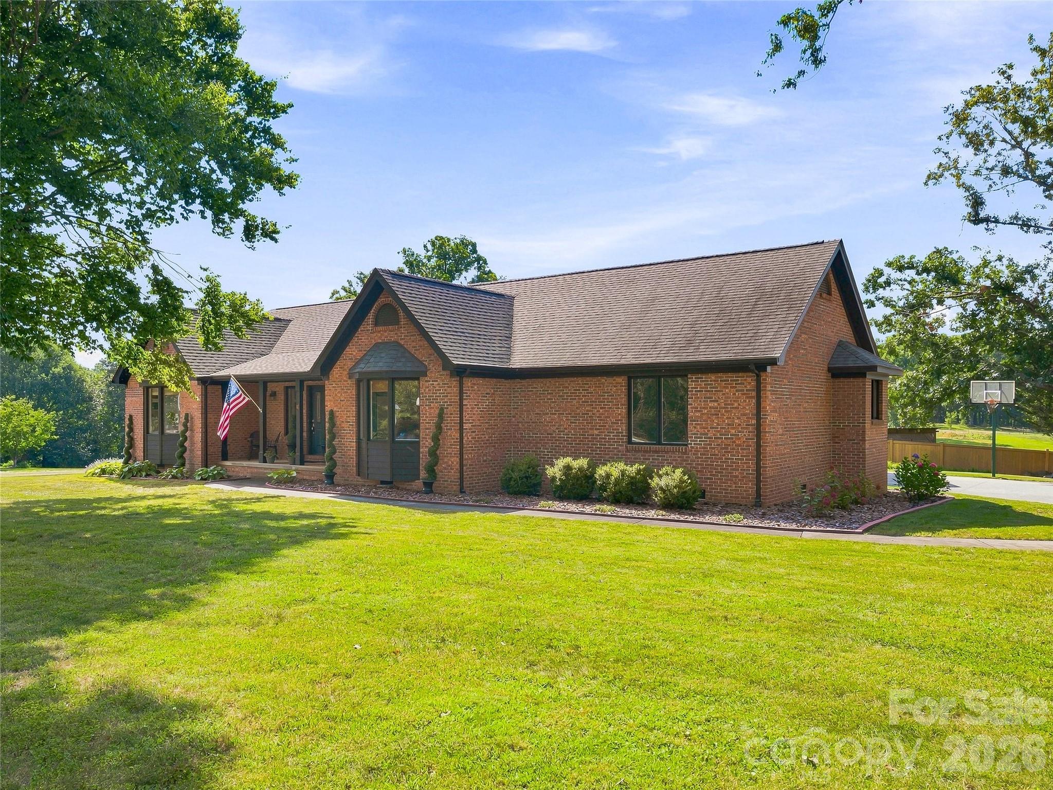 41 Forest Knoll Drive — photo