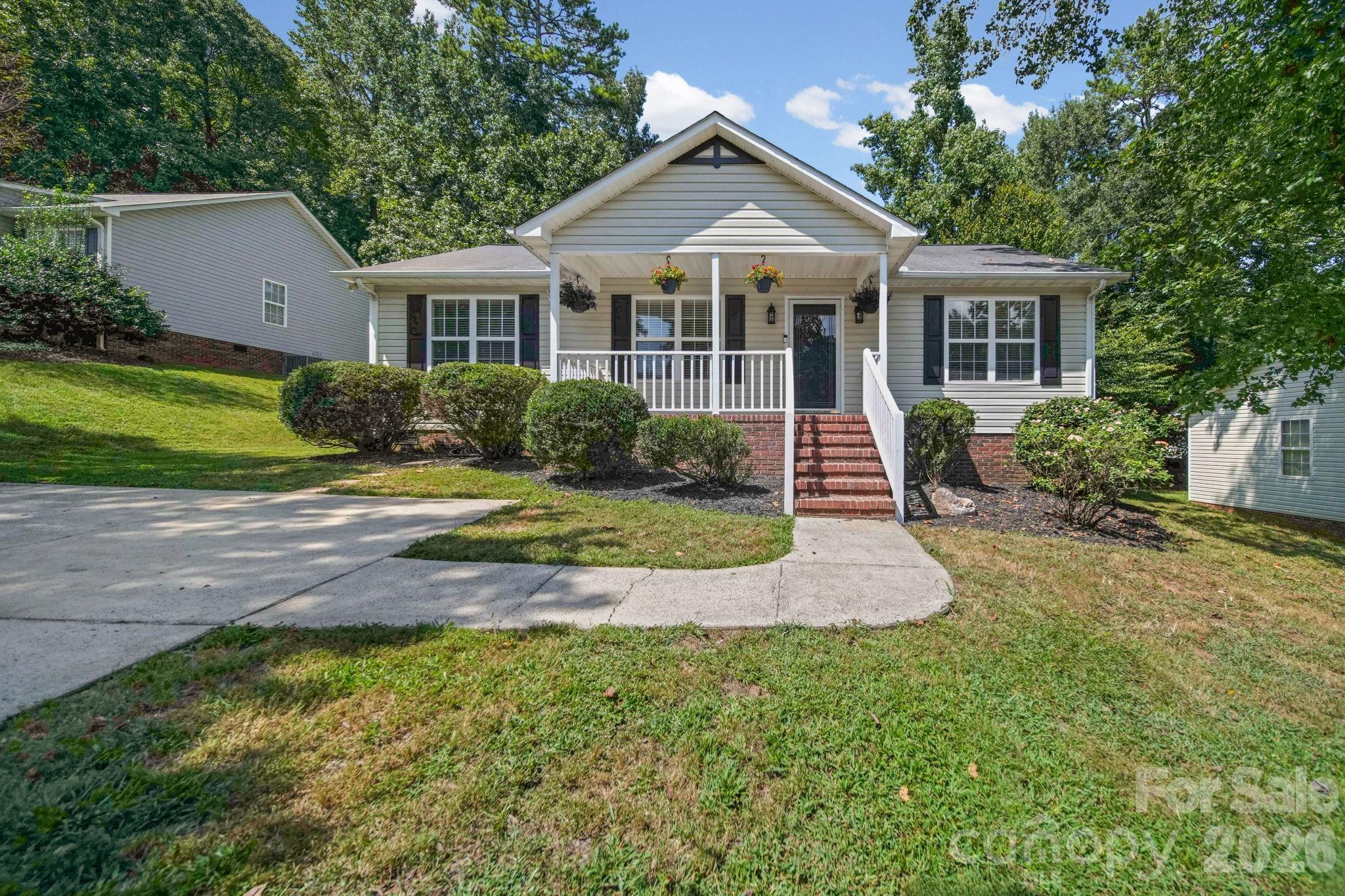 2425 Red Tip Drive SE — photo